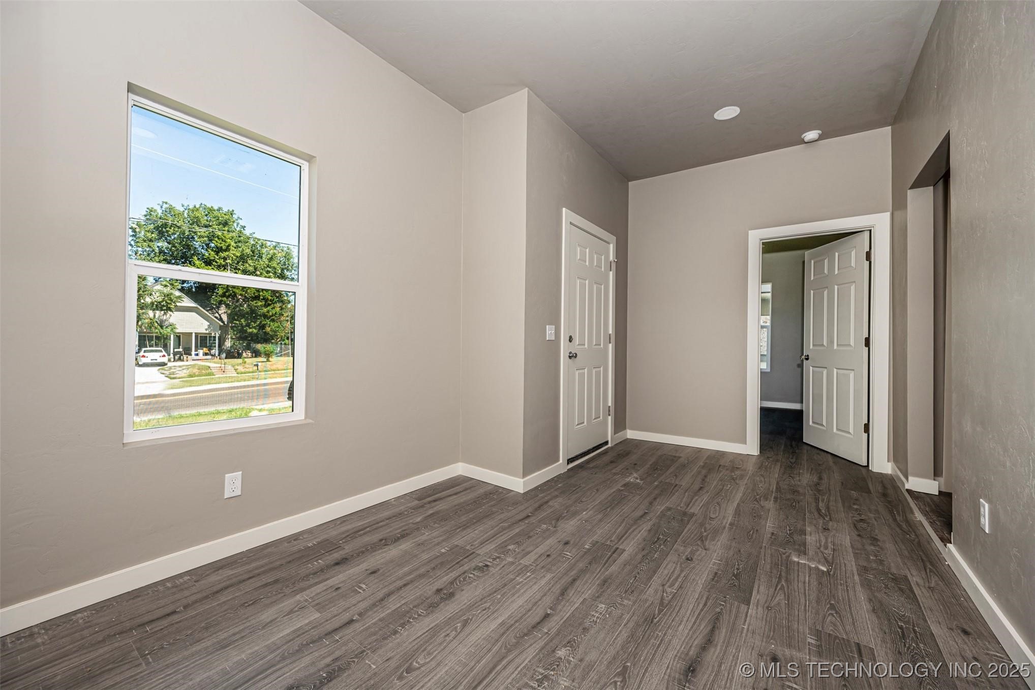 1015 E Main Street Property Photo 5