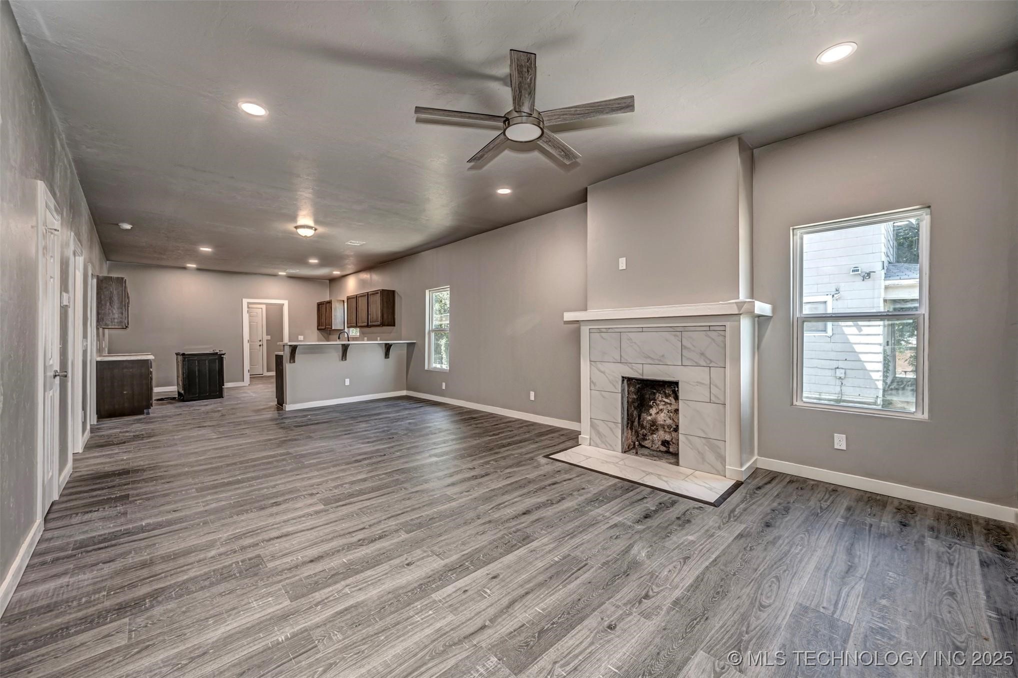 1015 E Main Street Property Photo 6