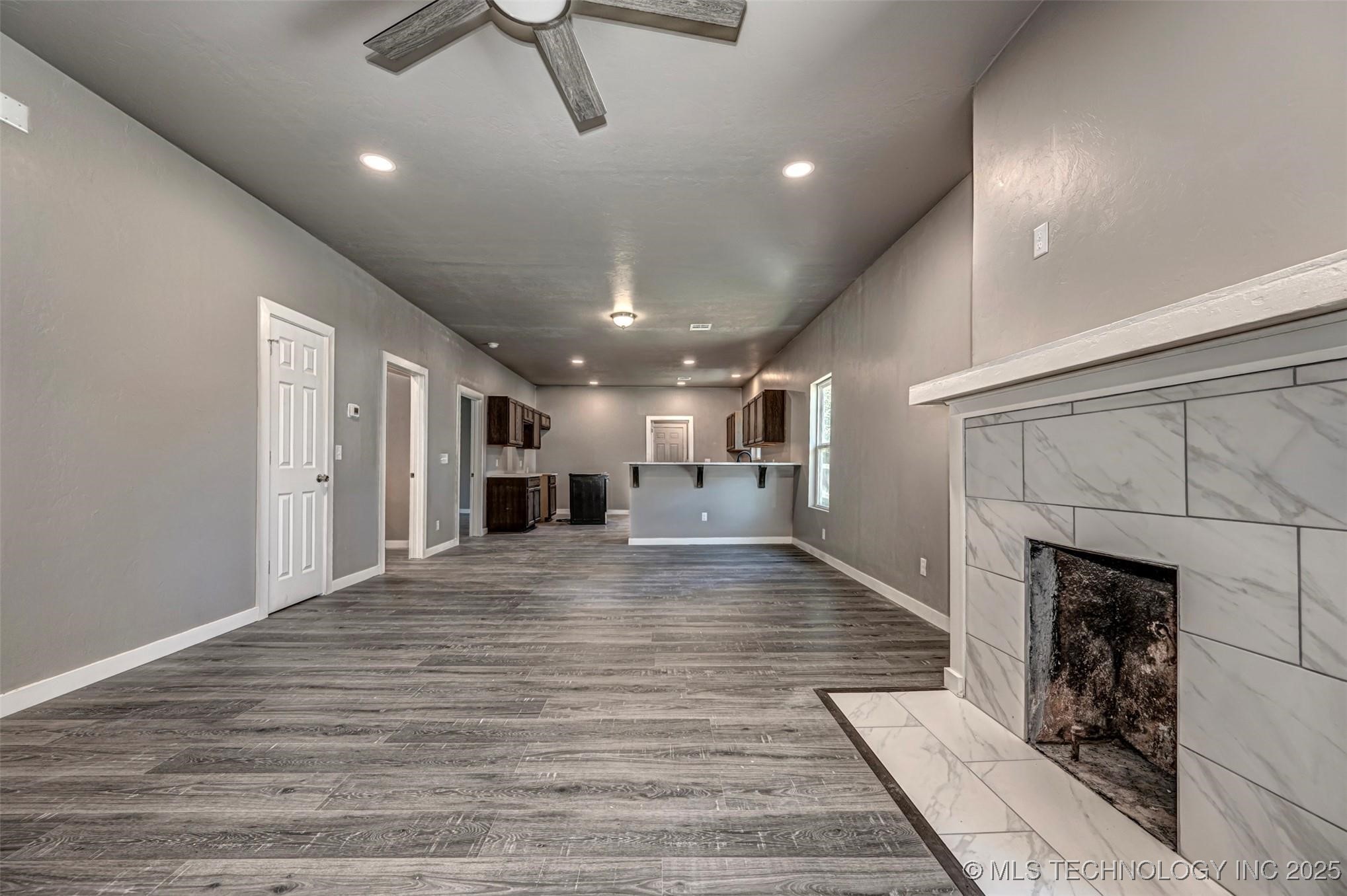 1015 E Main Street Property Photo 7