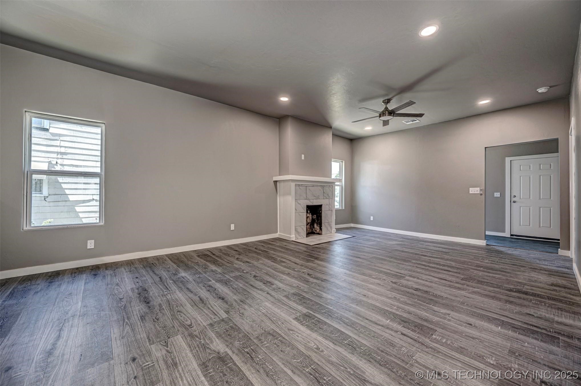 1015 E Main Street Property Photo 8