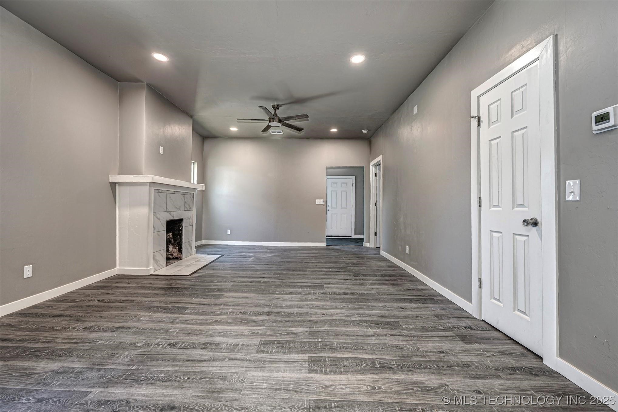 1015 E Main Street Property Photo 9