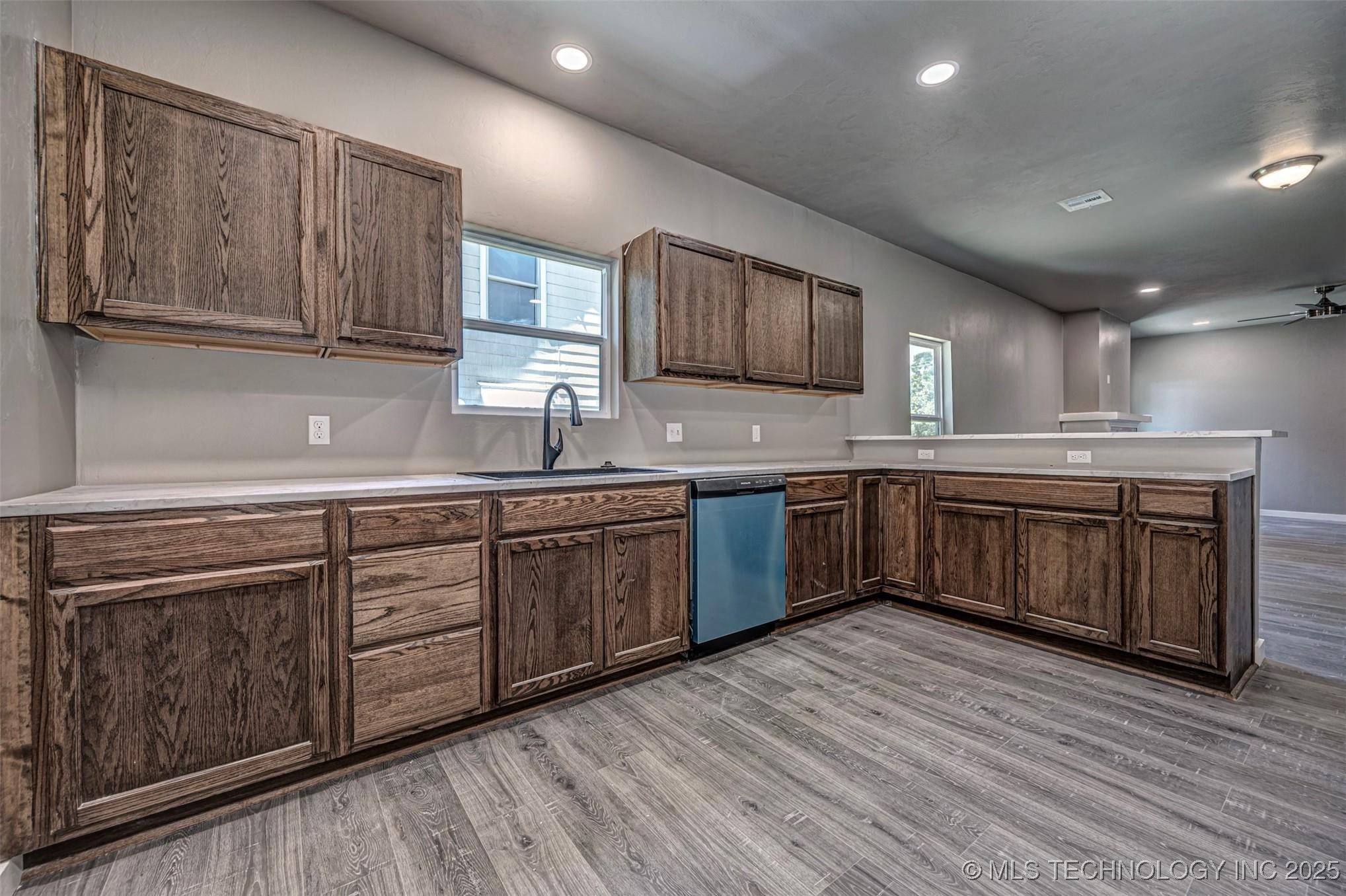 1015 E Main Street Property Photo 13