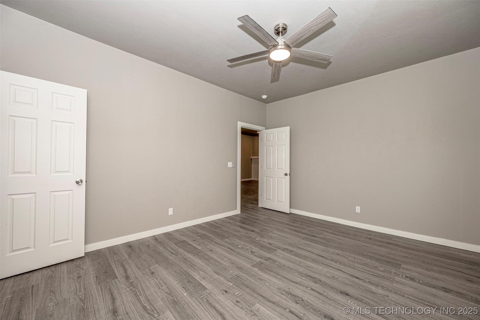 1015 E Main Street Property Photo 16