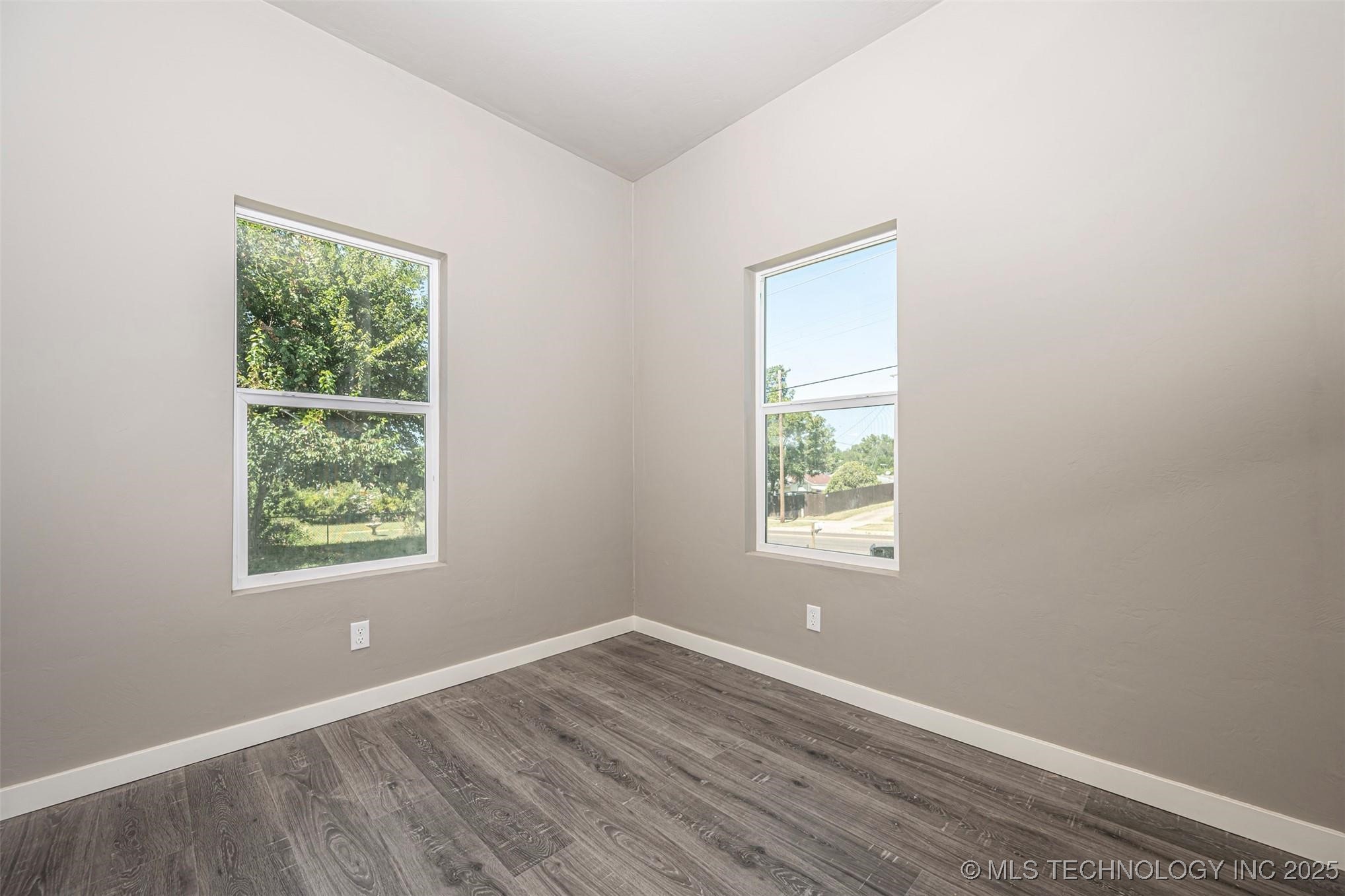 1015 E Main Street Property Photo 19