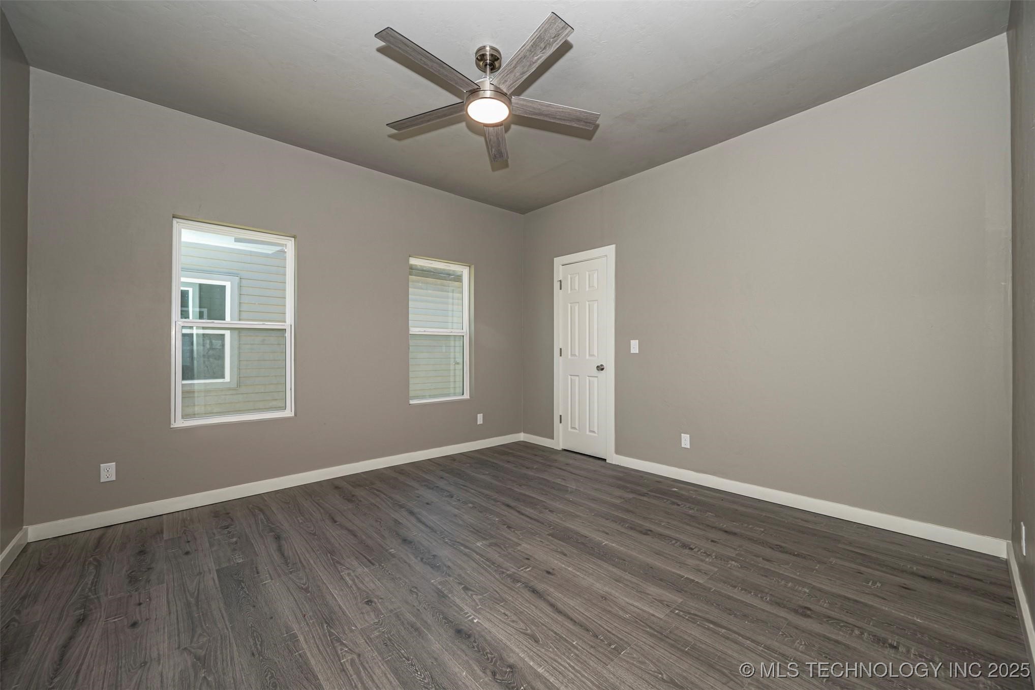 1015 E Main Street Property Photo 20