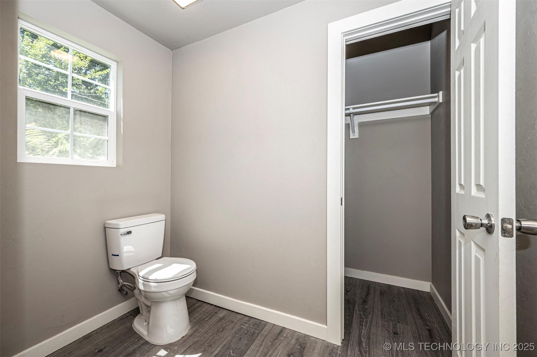 1015 E Main Street Property Photo 28