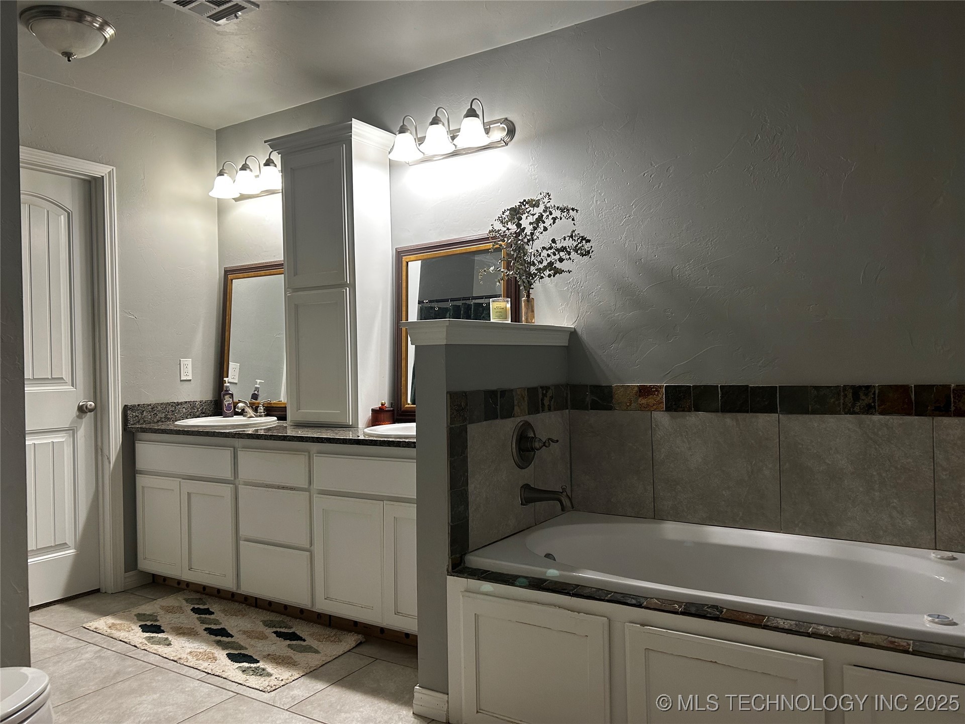 17131 County Road 3539 Property Photo 12