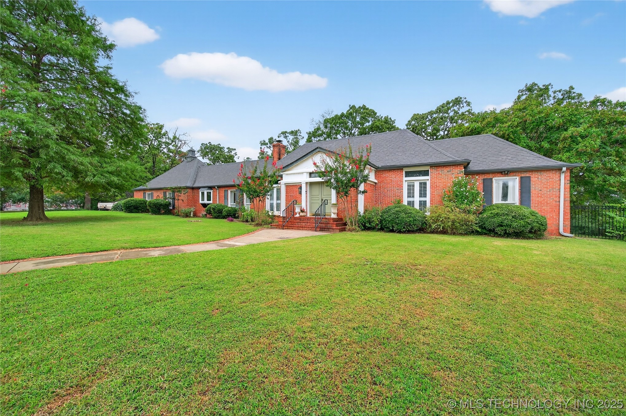 1973 Marie Drive Property Photo 3