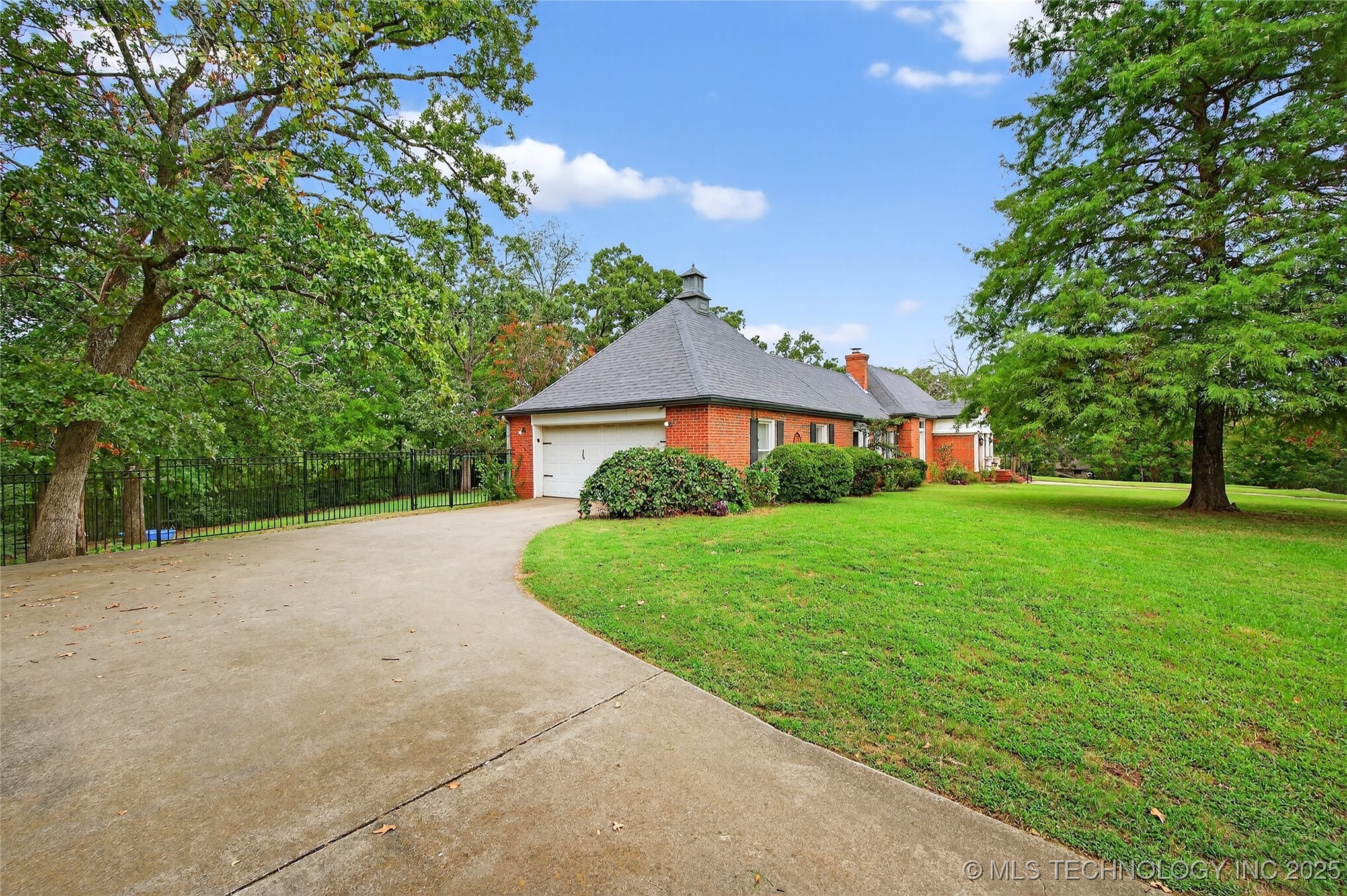 1973 Marie Drive Property Photo 6