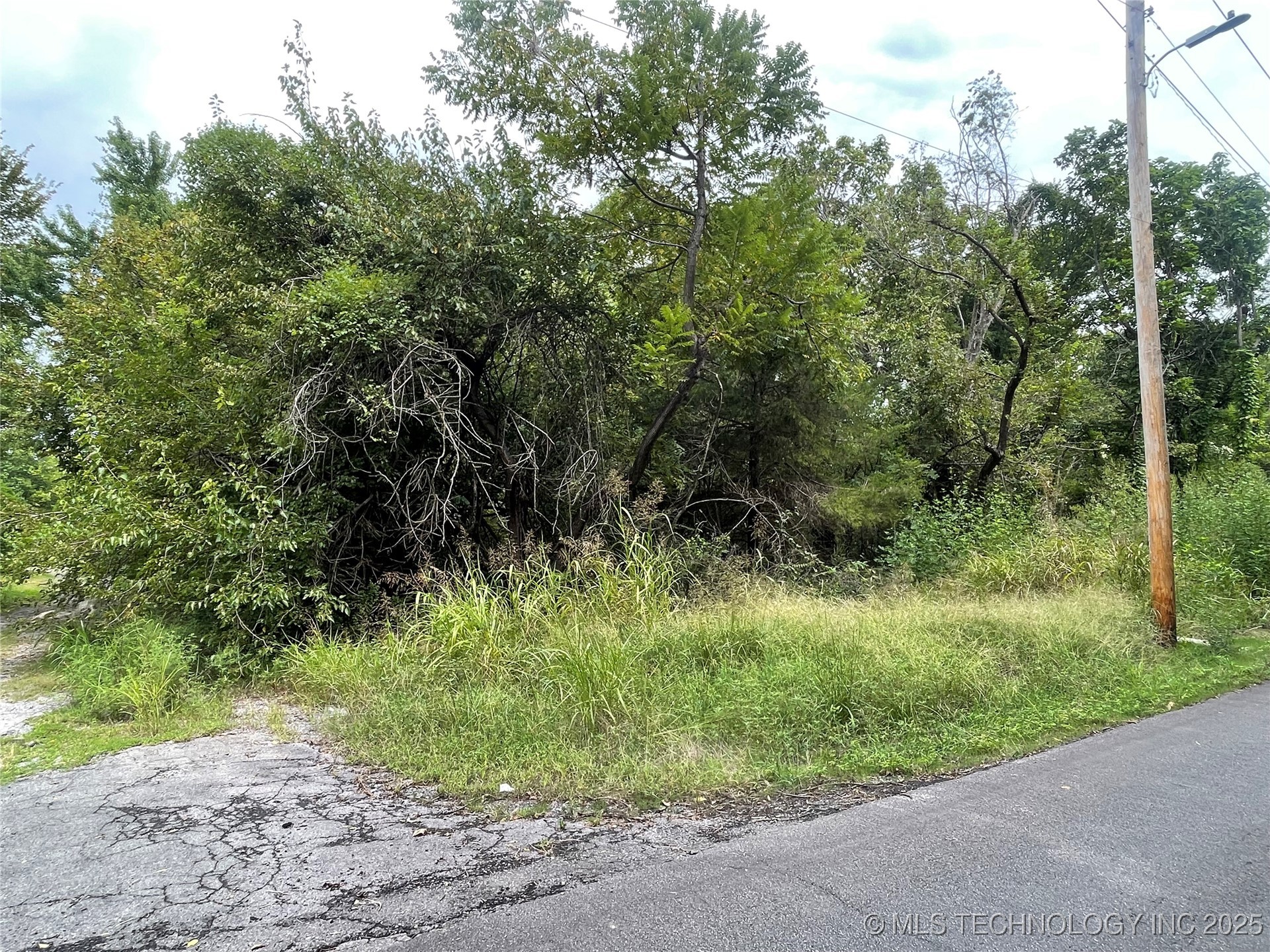 N 10th Street Property Photo 5