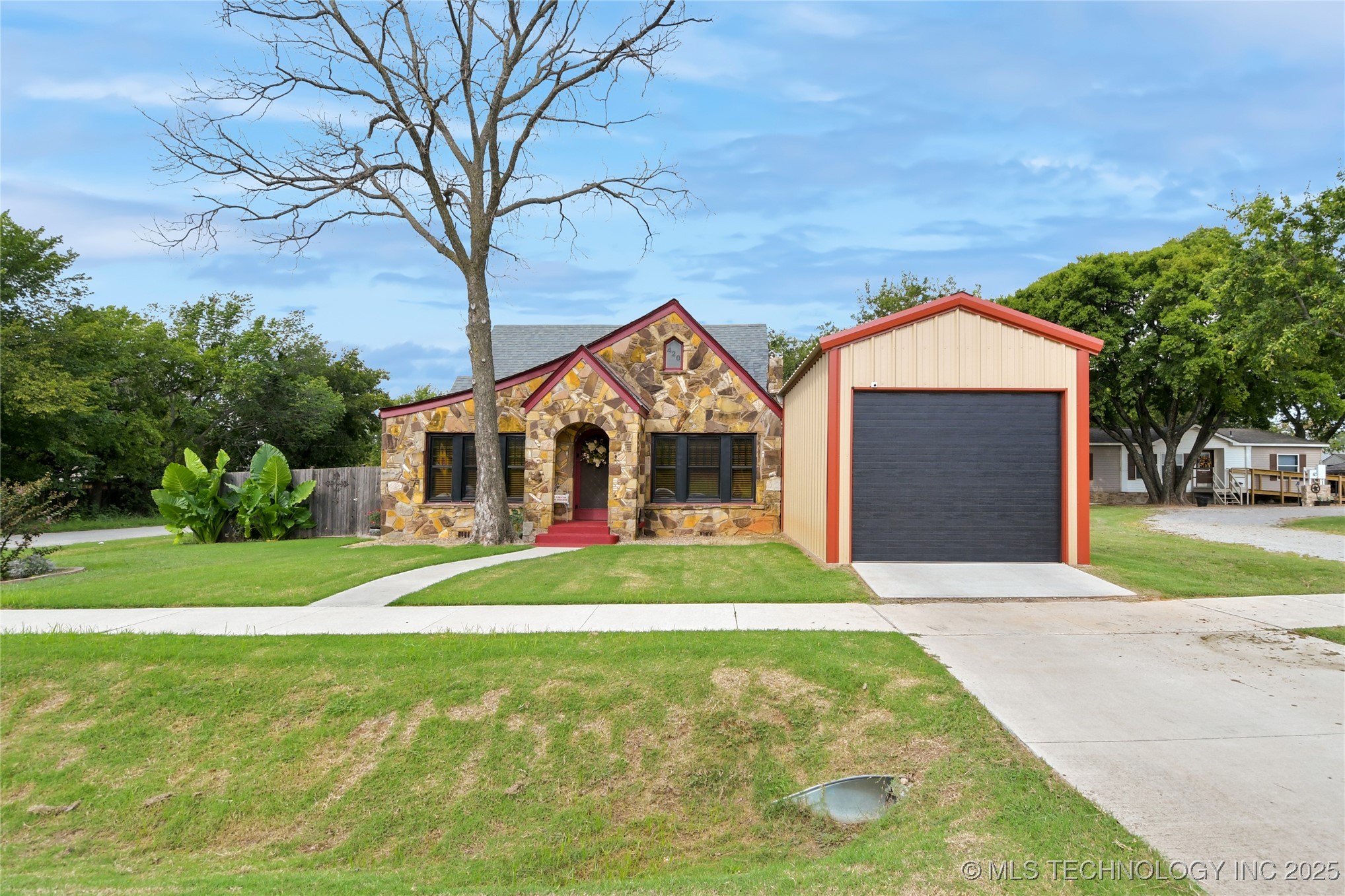 420 S 5th Street Property Photo 1