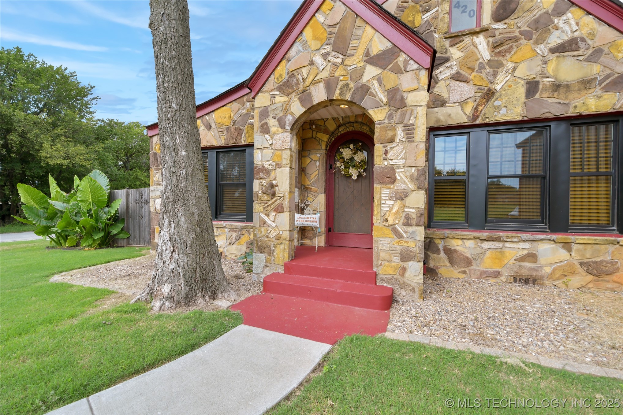 420 S 5th Street Property Photo 3