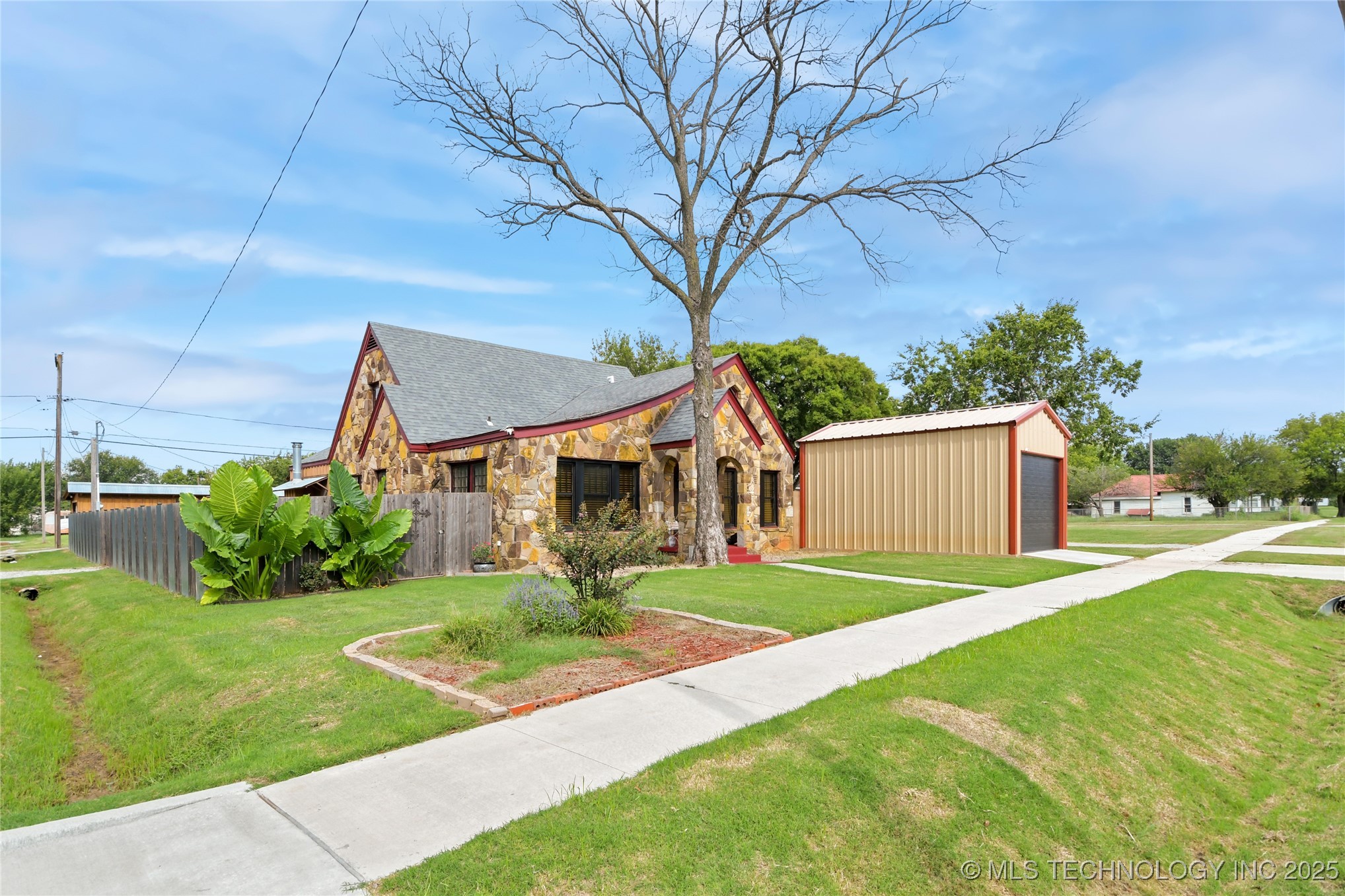 420 S 5th Street Property Photo 4