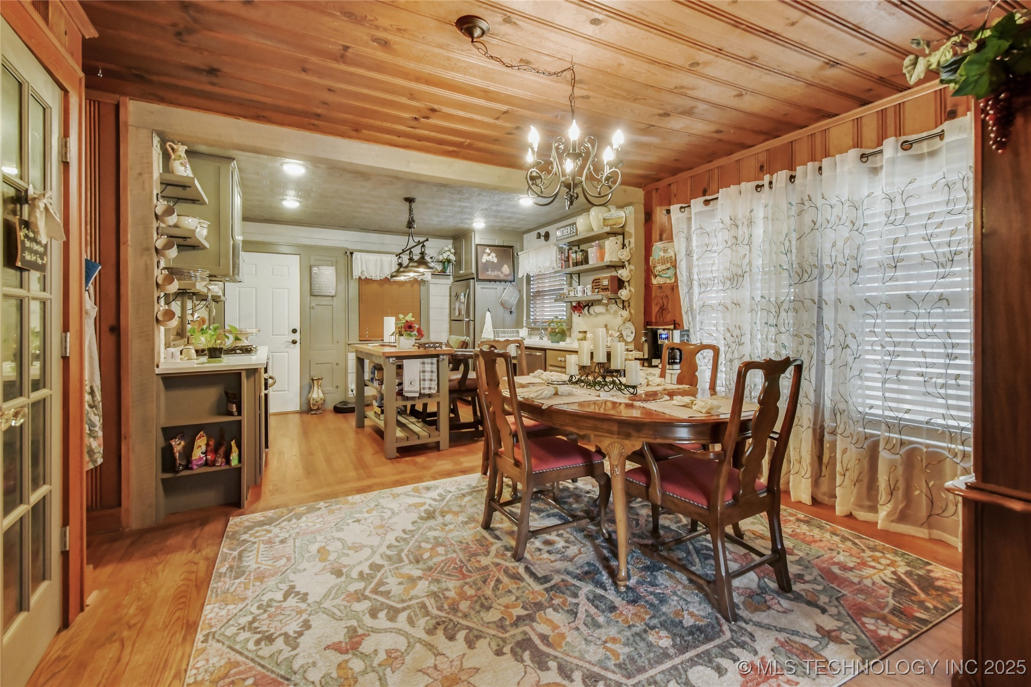 420 S 5th Street Property Photo 8