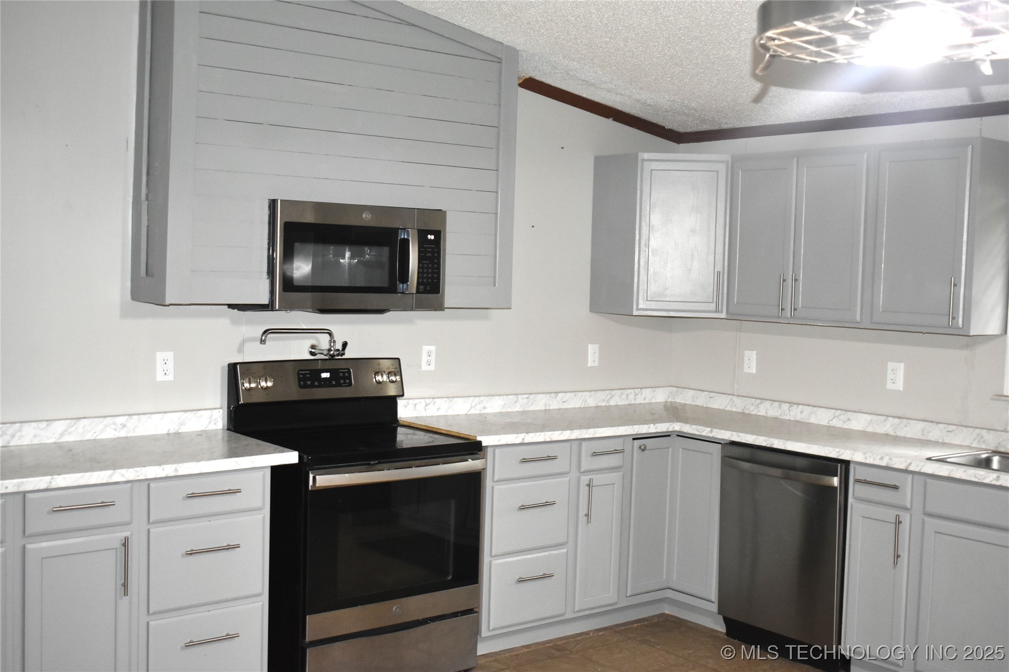 9976 Rattler Ridge Property Photo 18