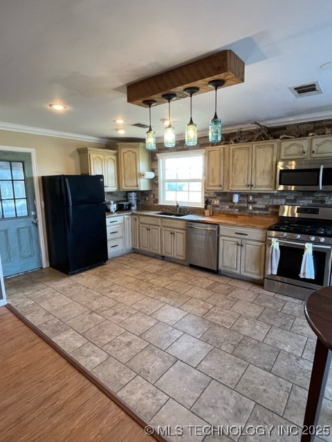 18425 S 270 Road Property Photo 2