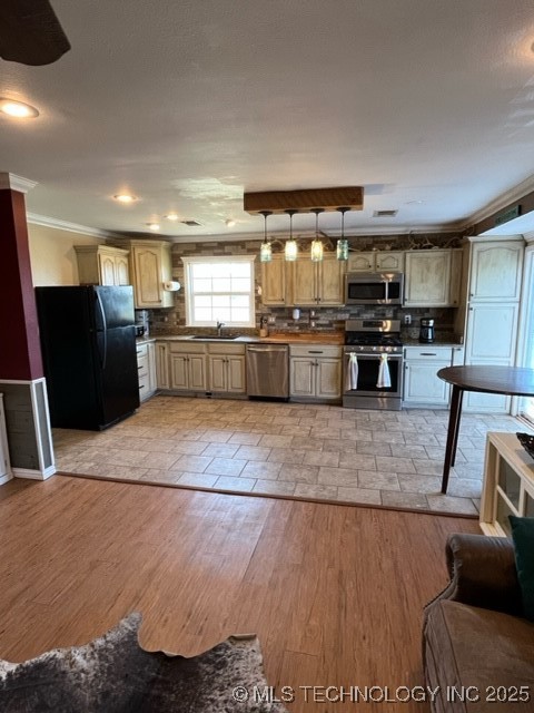 18425 S 270 Road Property Photo 3