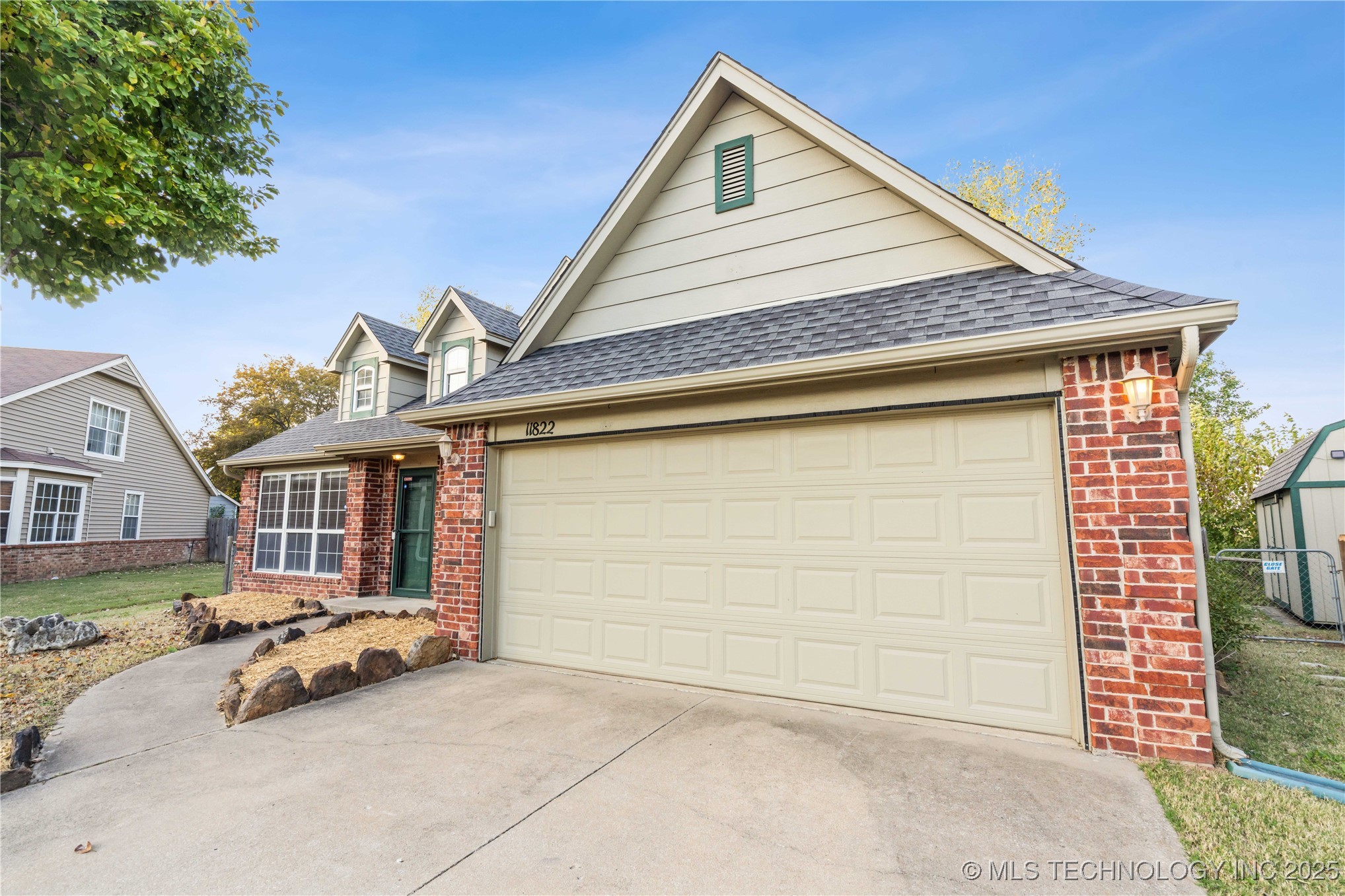 11822 S 268th East Avenue Property Photo 2