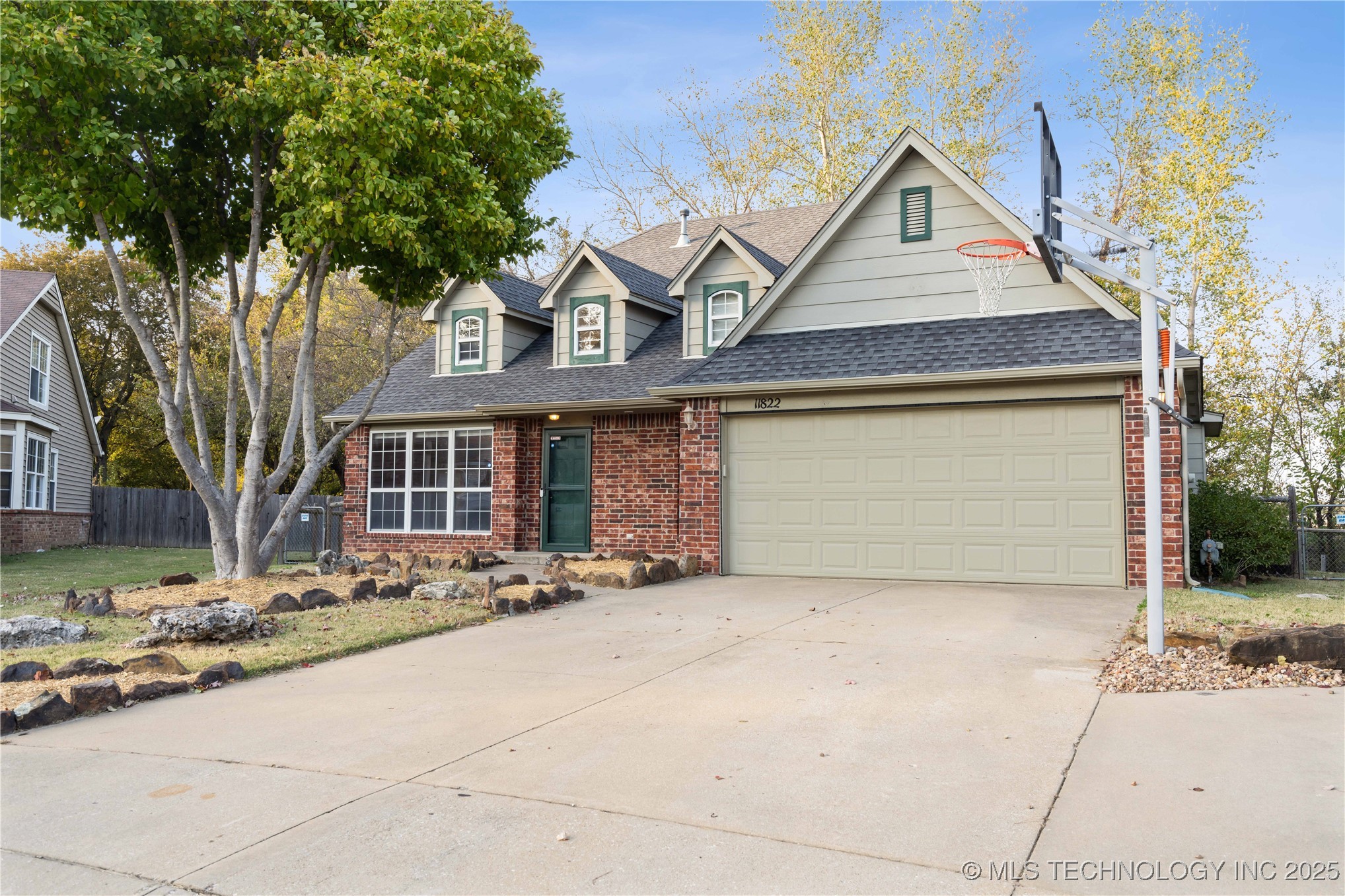 11822 S 268th East Avenue Property Photo 3