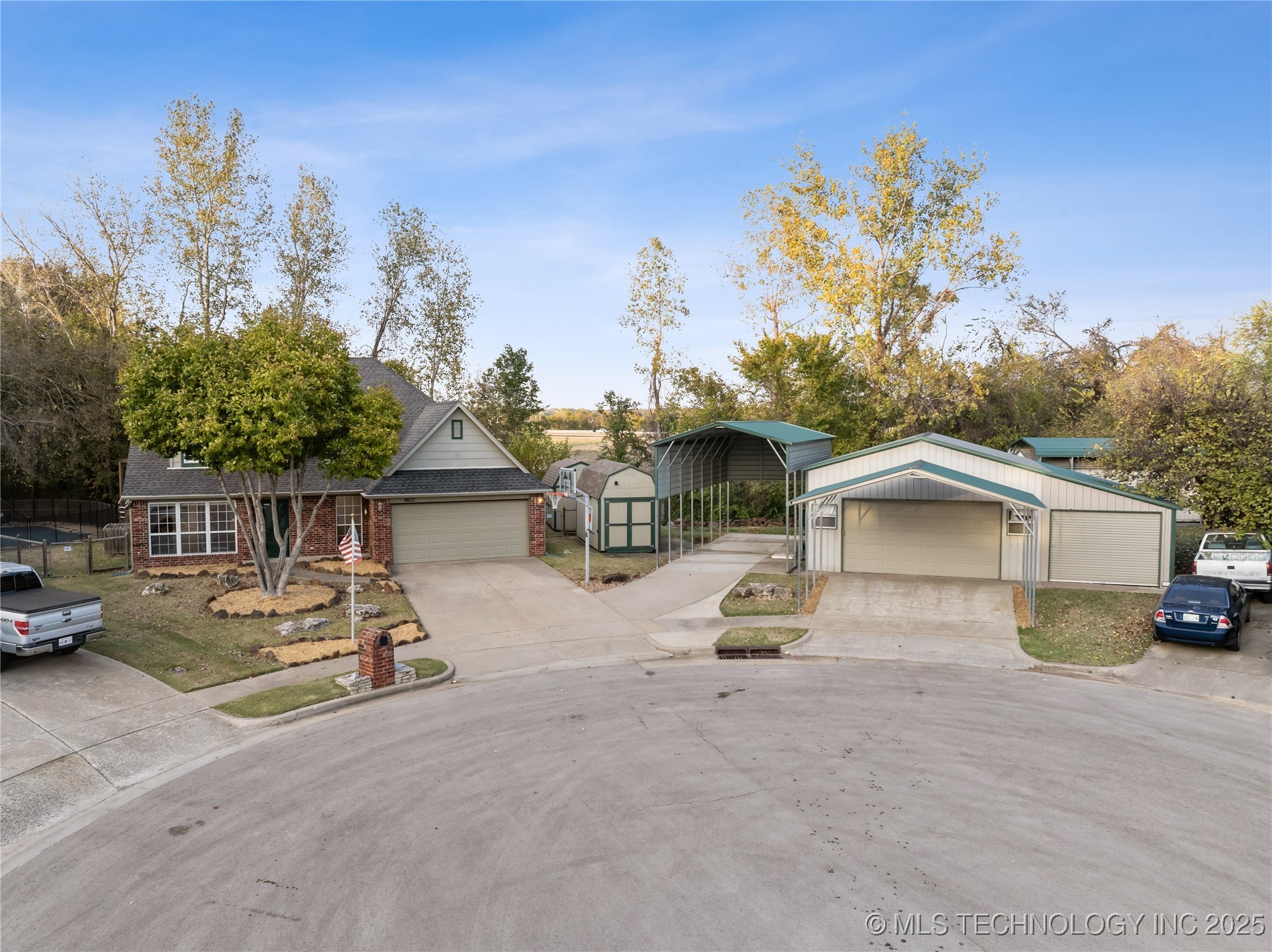 11822 S 268th East Avenue Property Photo 10