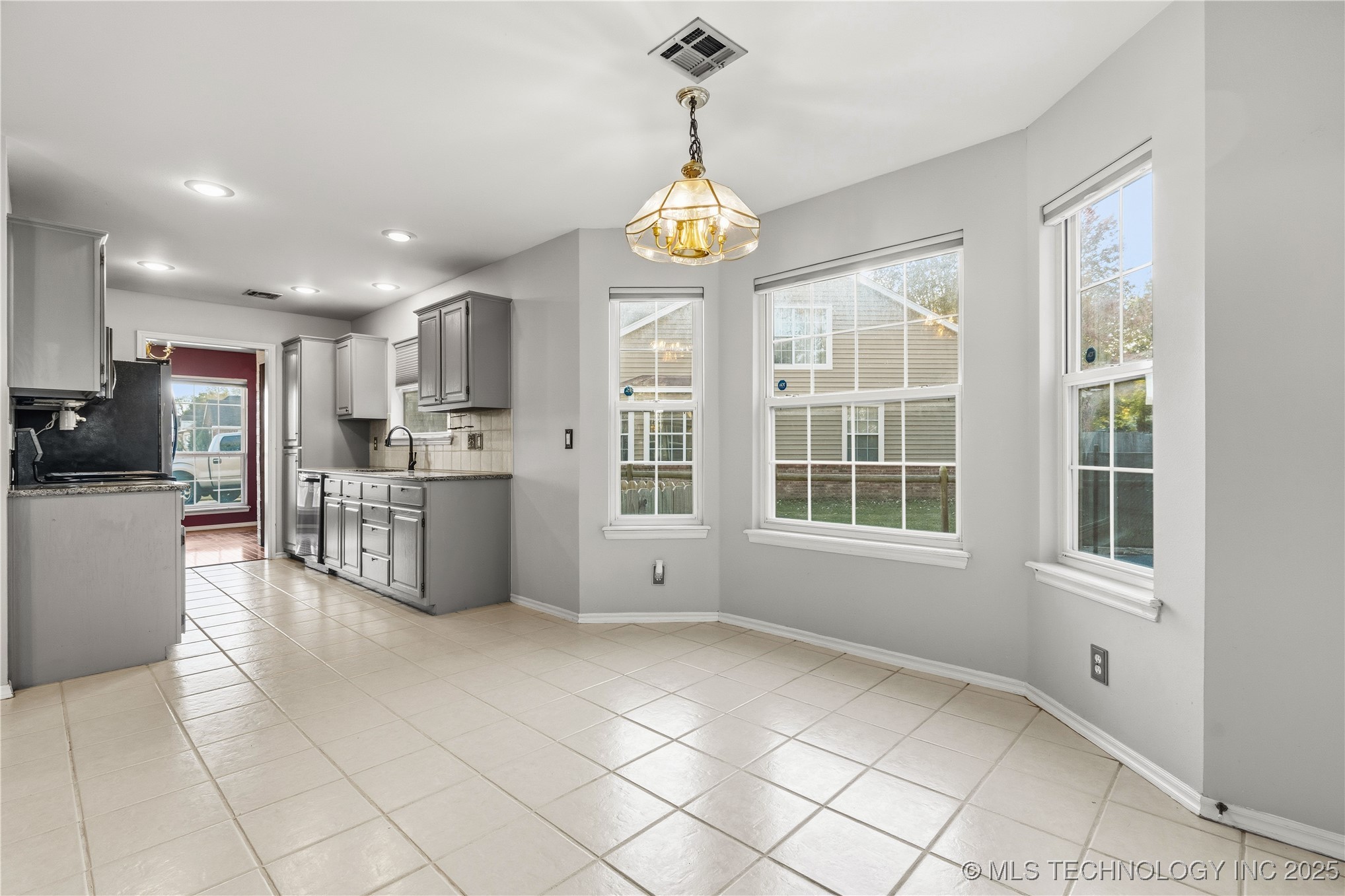 11822 S 268th East Avenue Property Photo 32