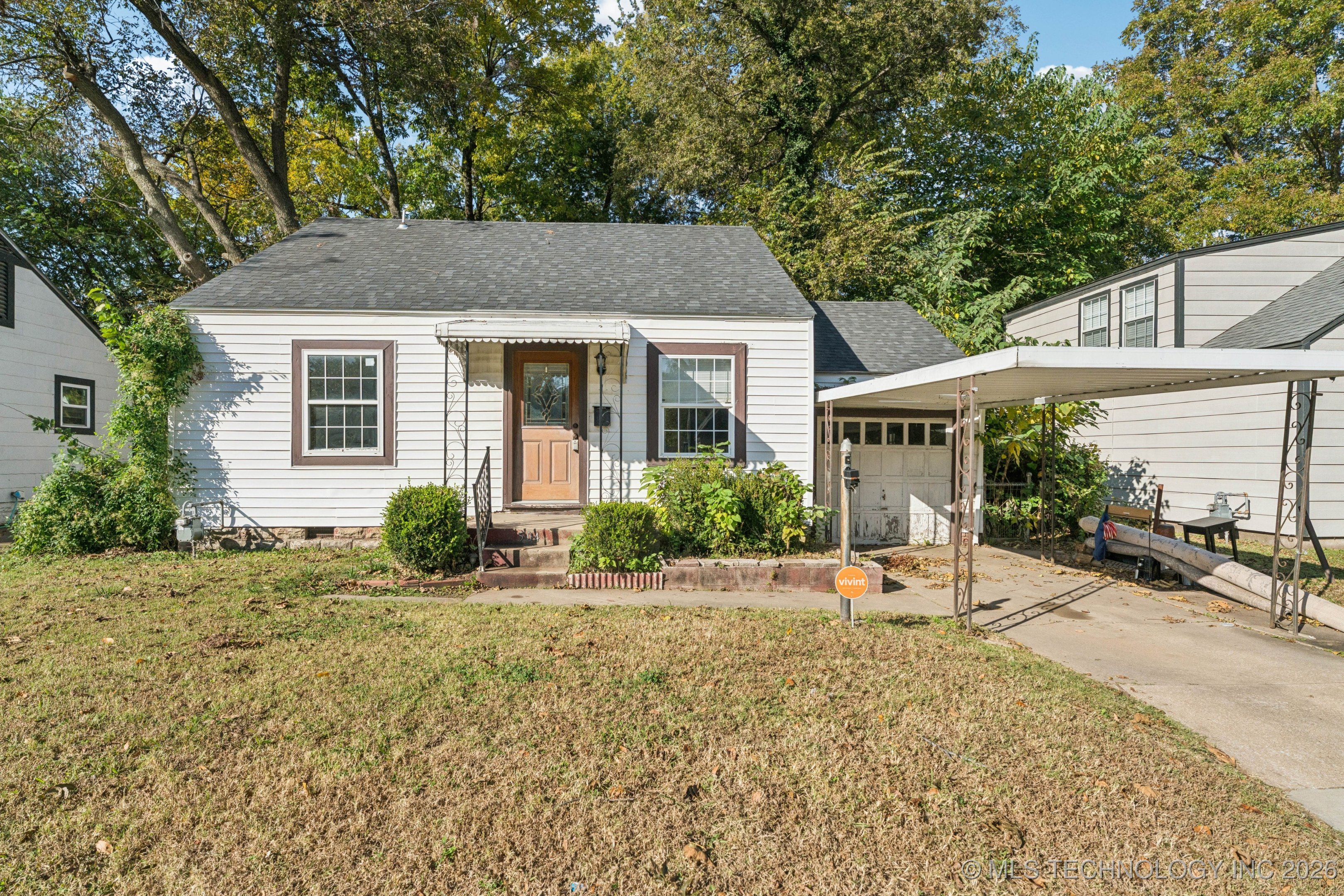 504 N Florence Place Property Photo 1