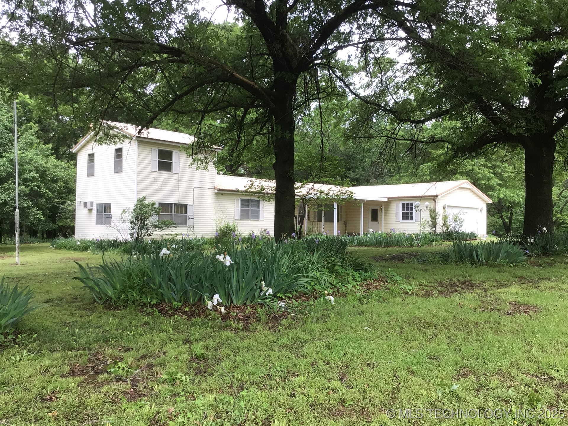 3031 N 430 Property Photo 2