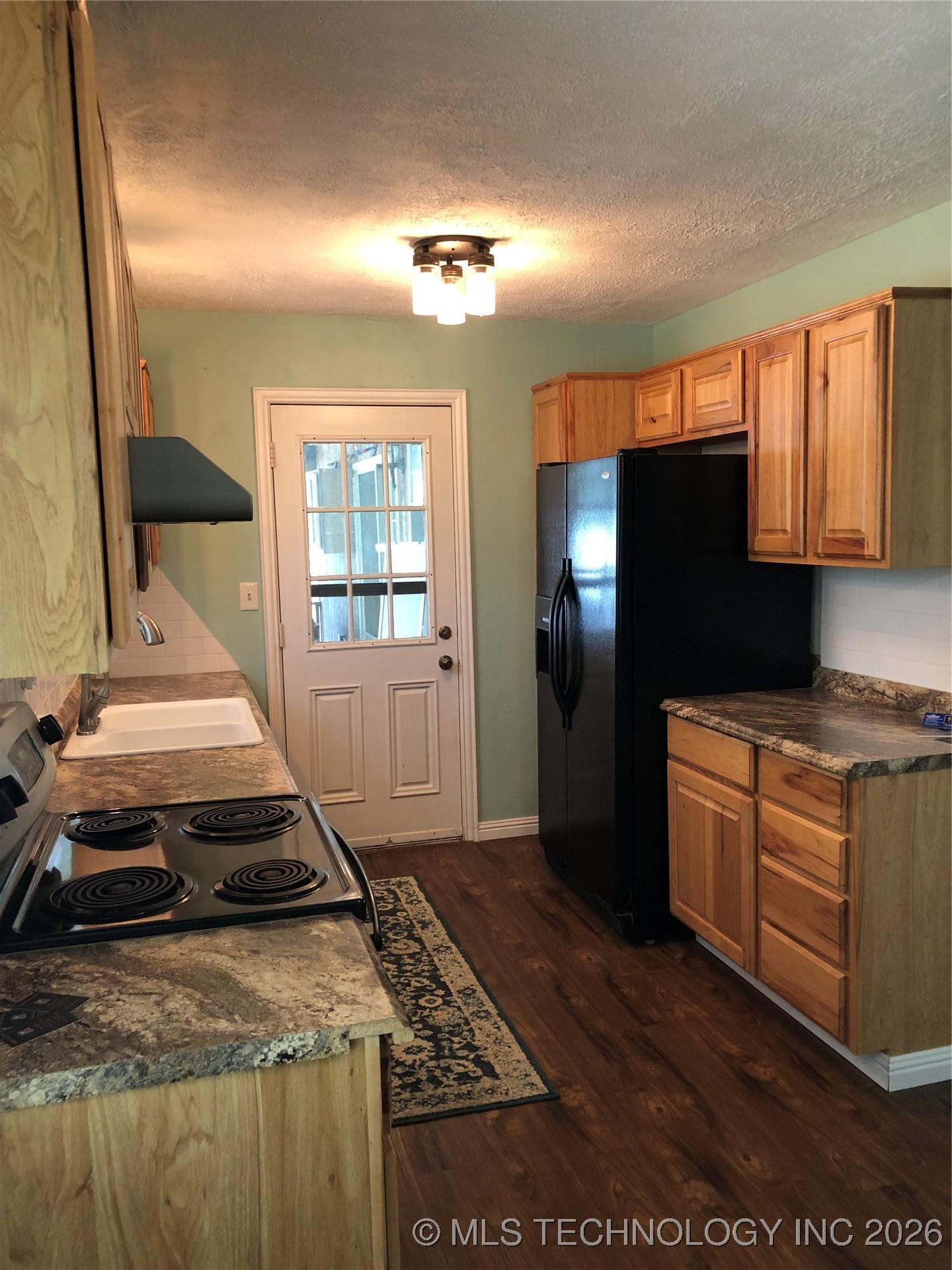 3031 N 430 Property Photo 7