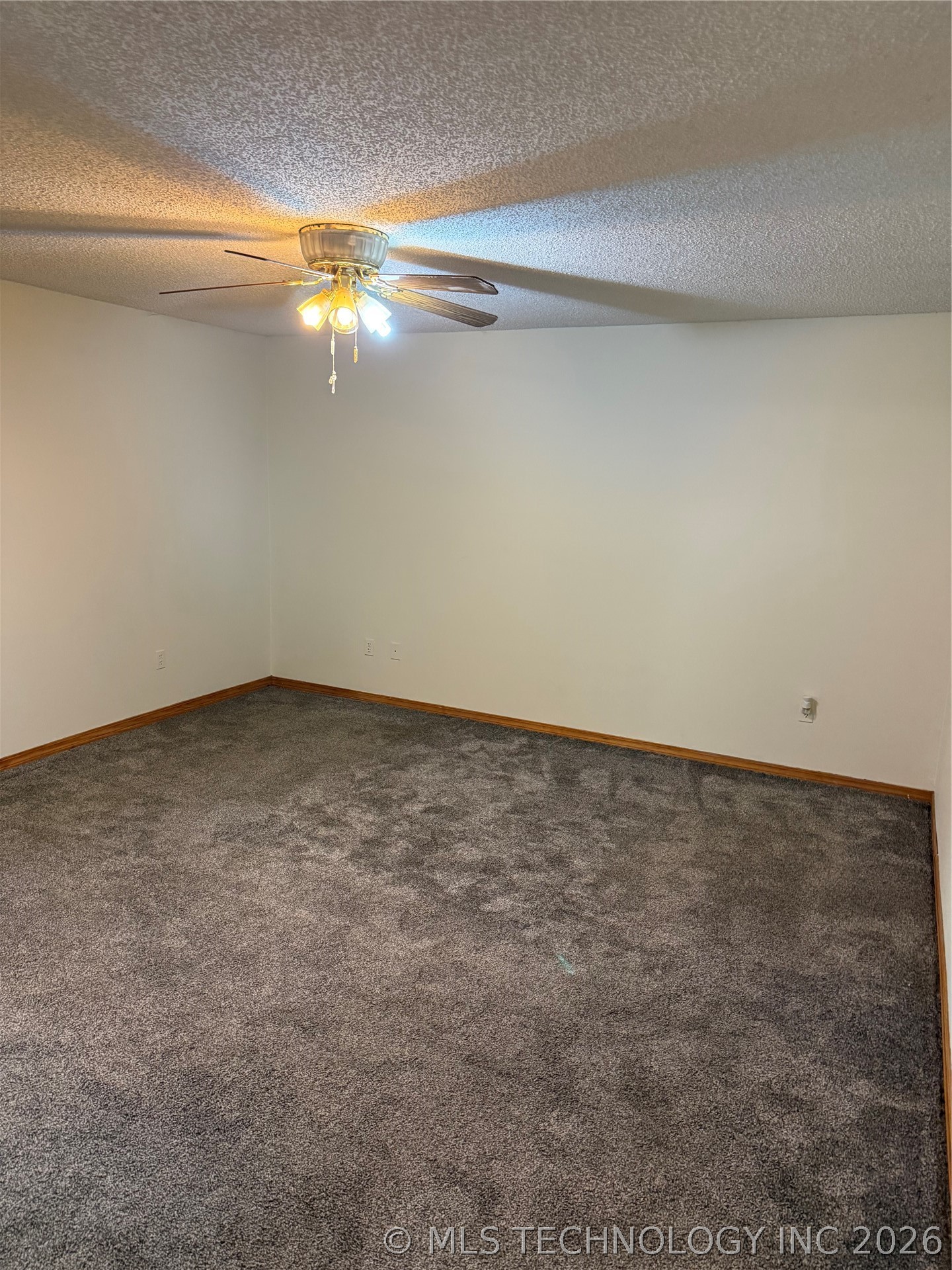 3031 N 430 Property Photo 10