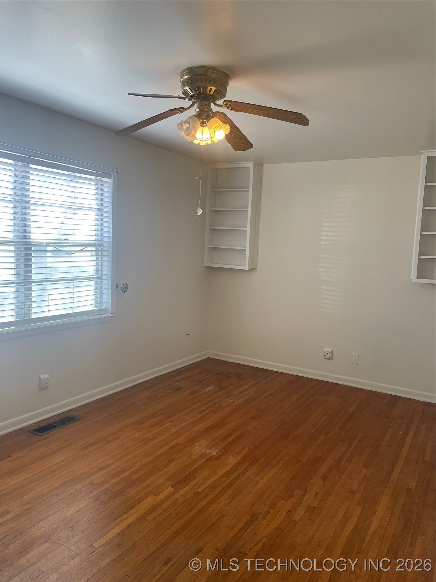 3031 N 430 Property Photo 16