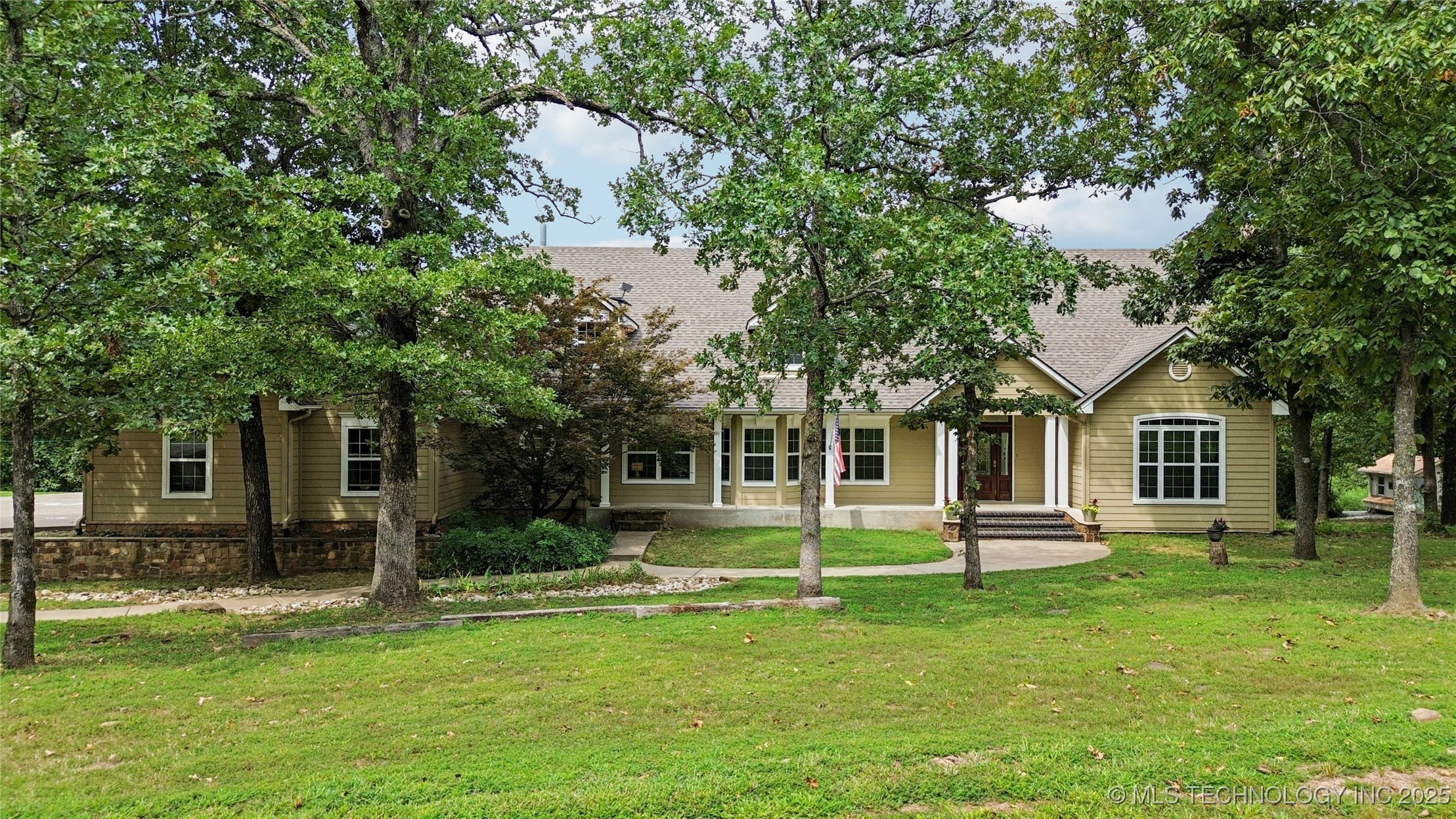 16400 Hubbard Road Property Photo 4