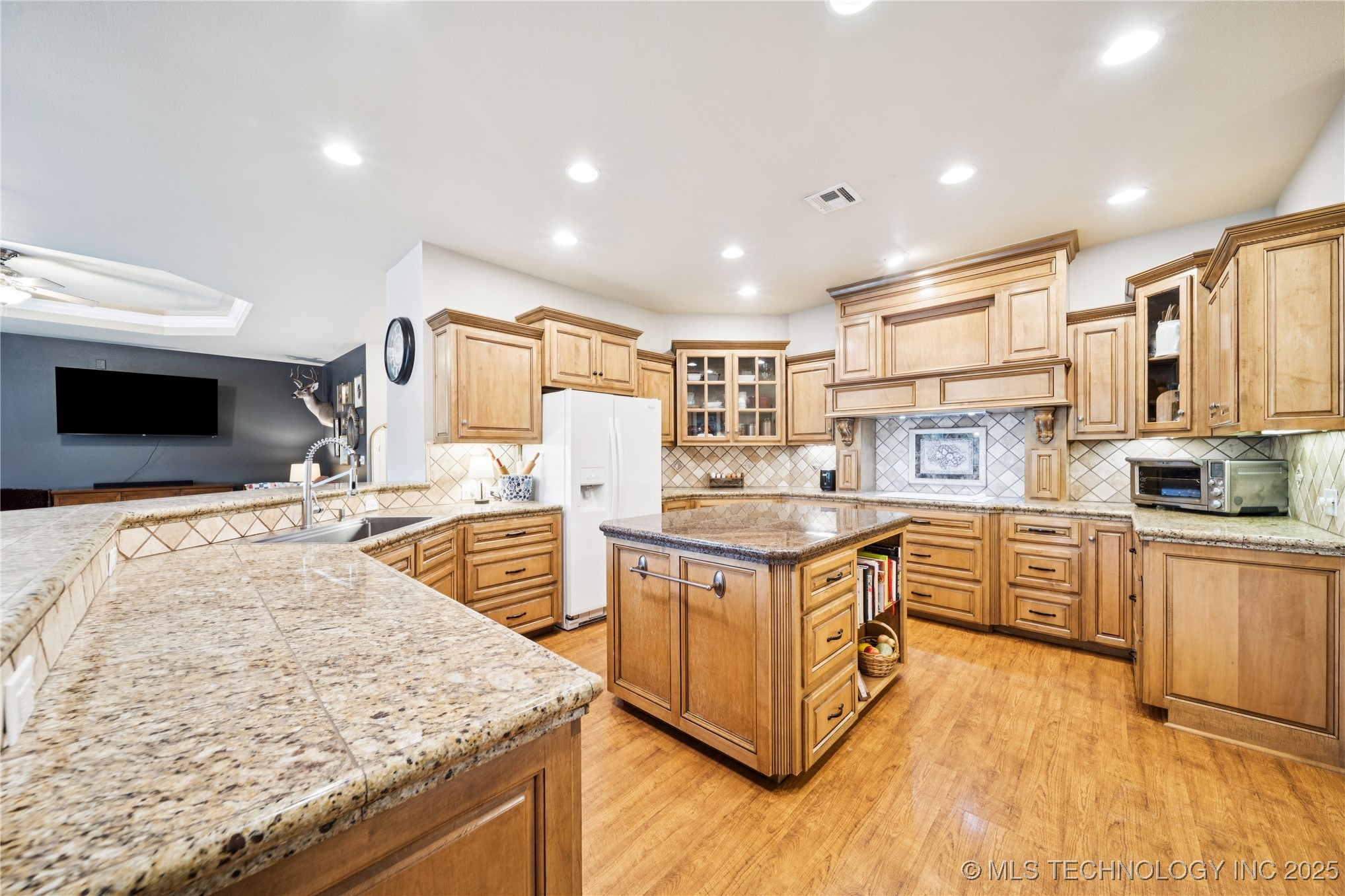 16400 Hubbard Road Property Photo 20