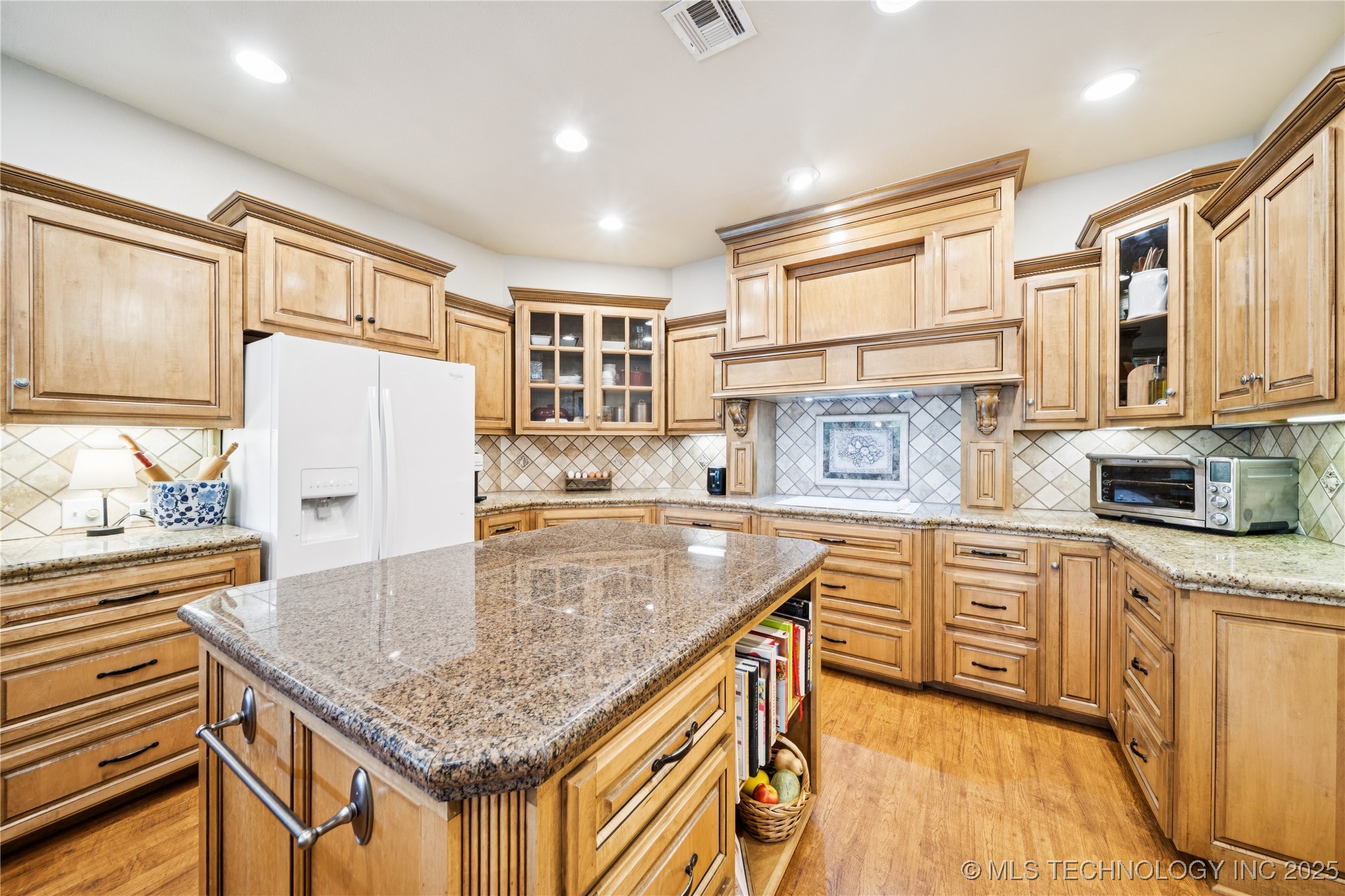 16400 Hubbard Road Property Photo 26