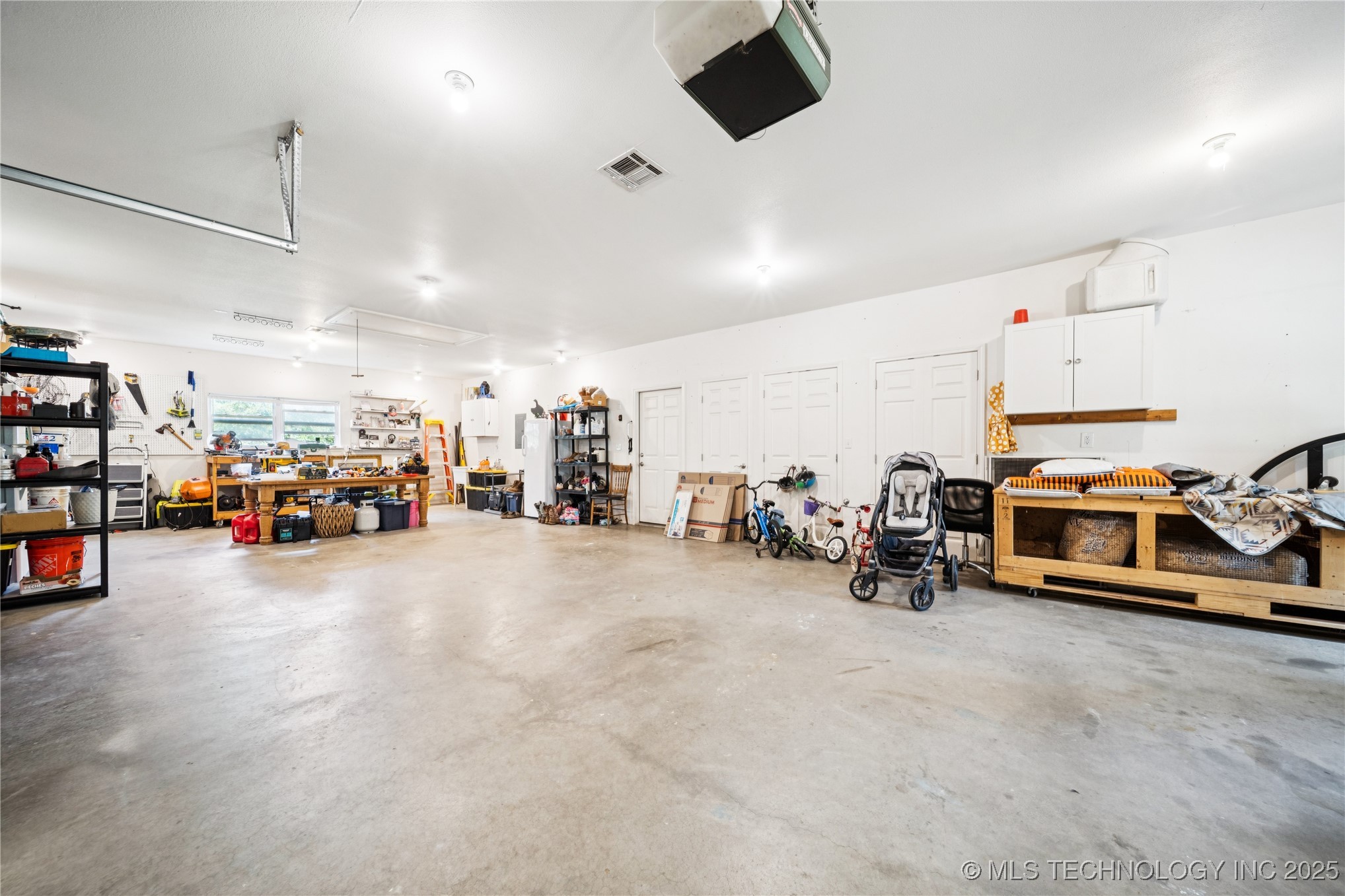 16400 Hubbard Road Property Photo 58