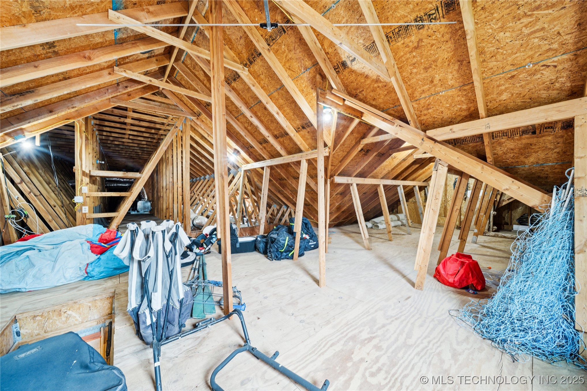 16400 Hubbard Road Property Photo 59