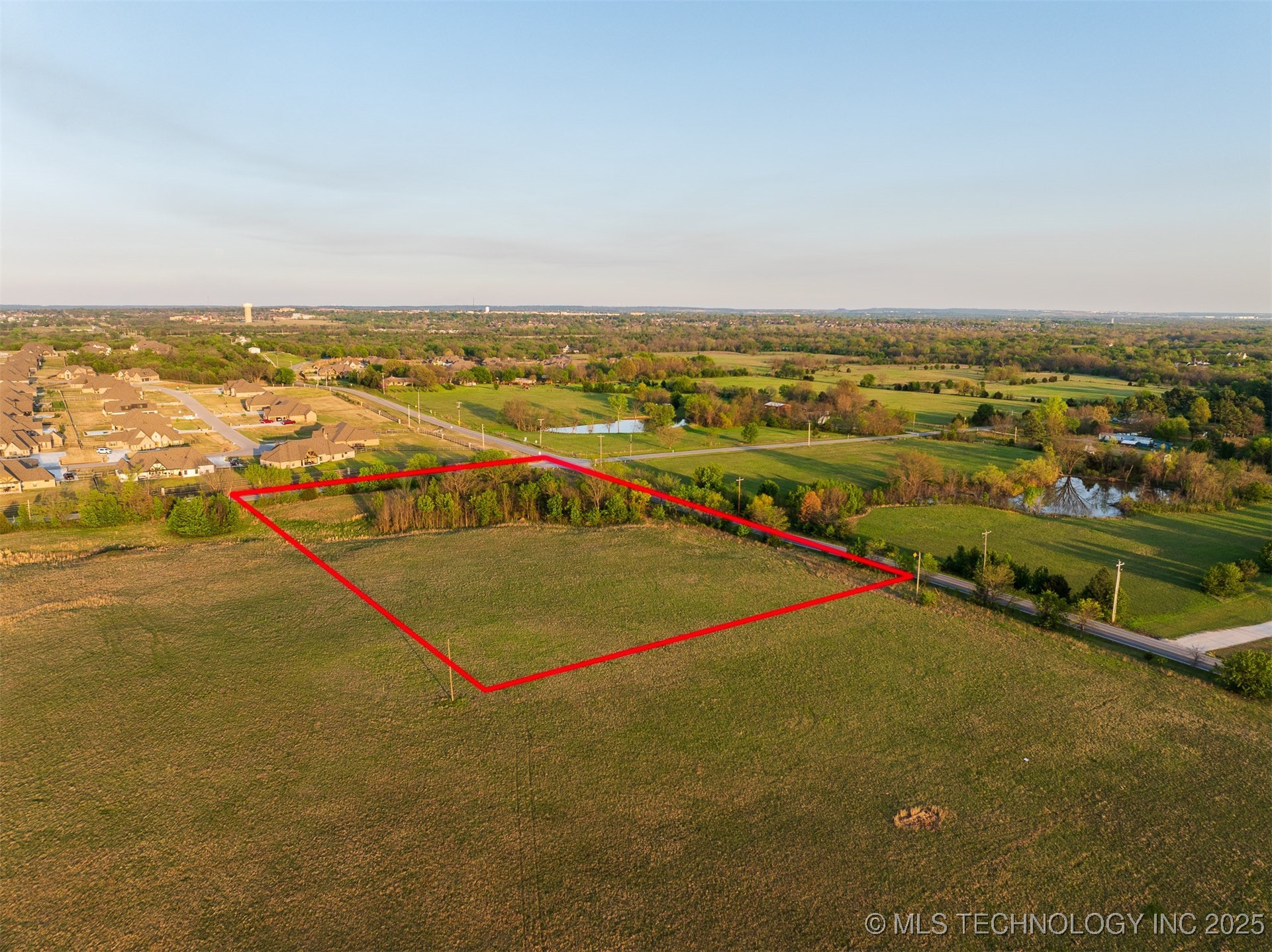 10 N Memorial Drive Property Photo 2