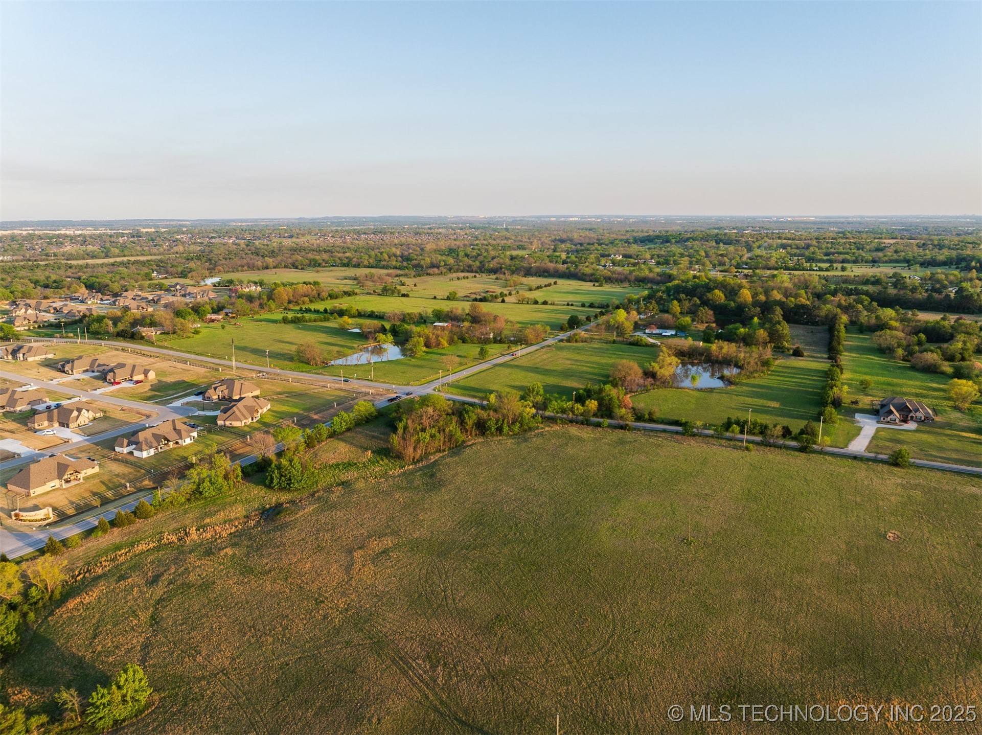 10 N Memorial Drive Property Photo 5