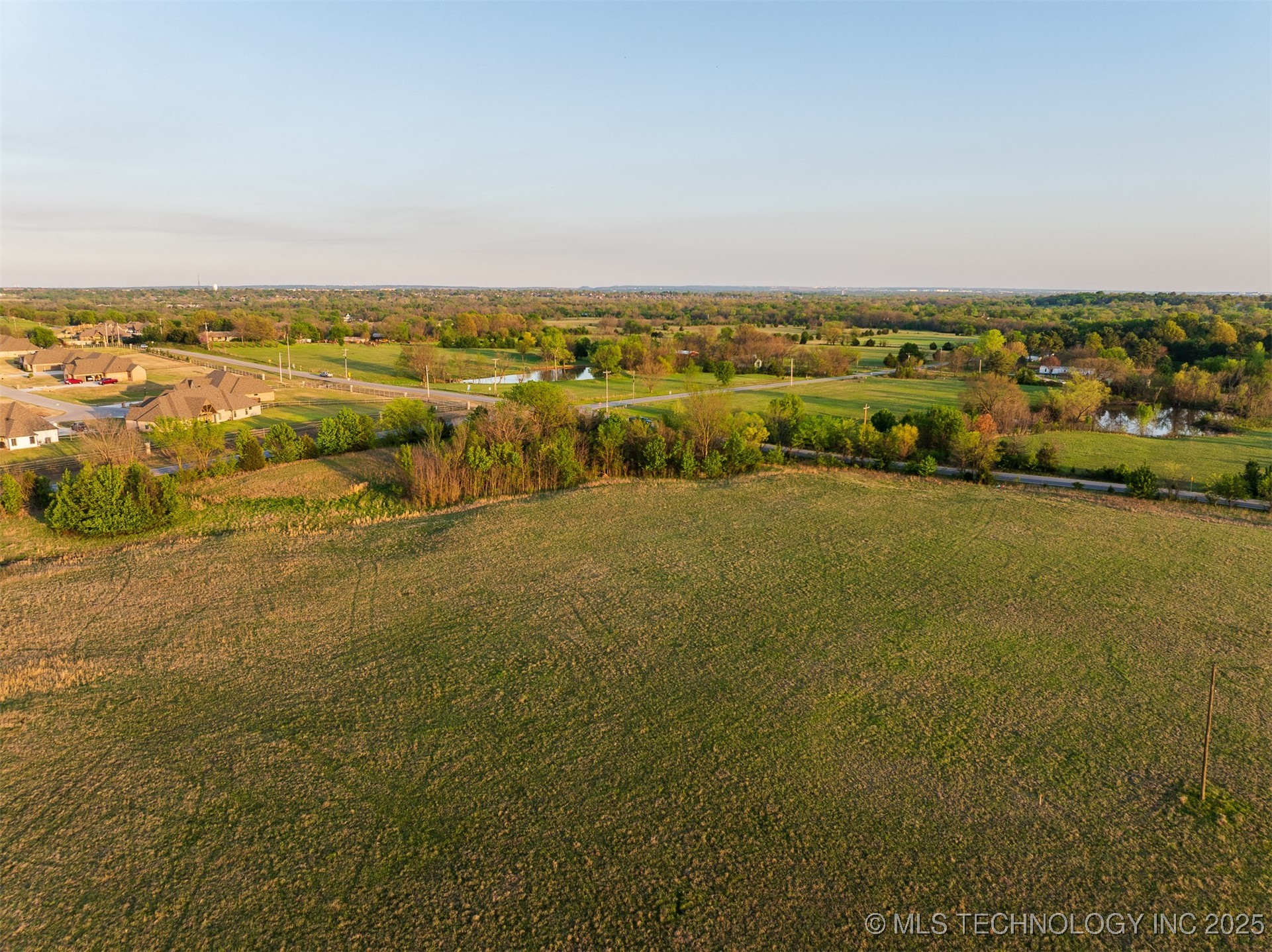 10 N Memorial Drive Property Photo 8