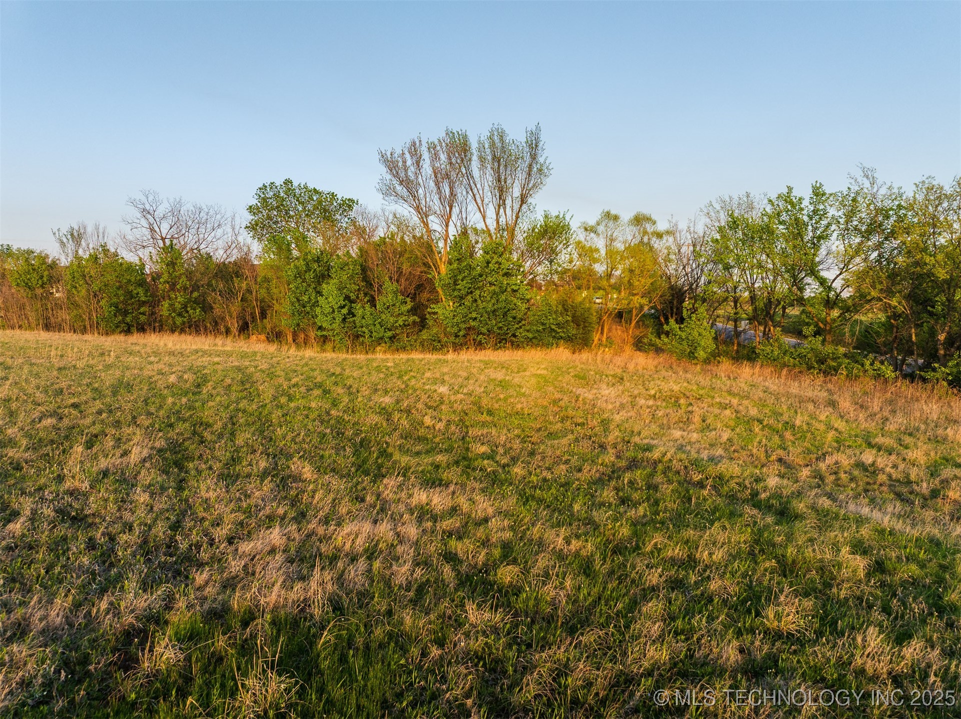 10 N Memorial Drive Property Photo 11