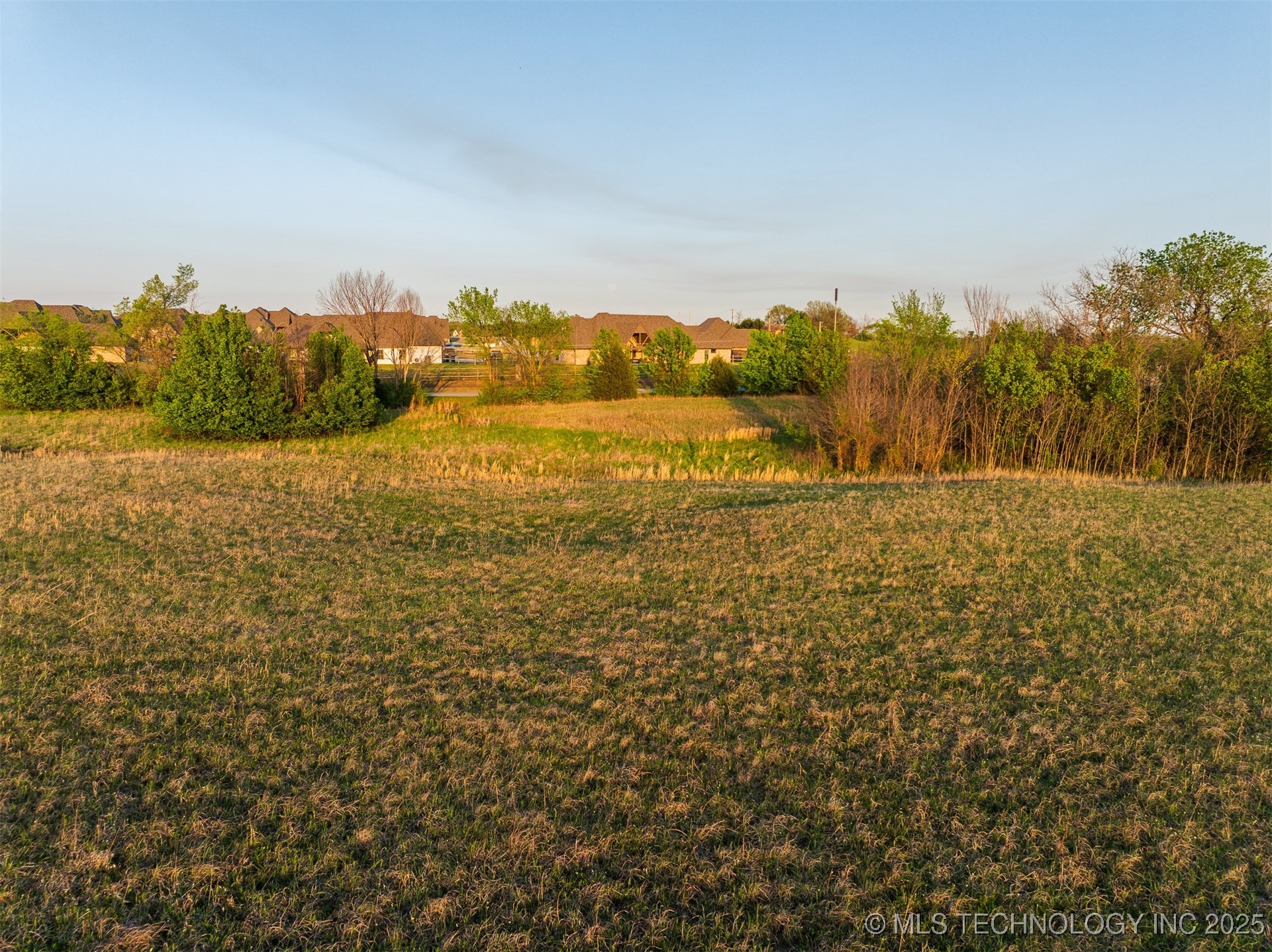 10 N Memorial Drive Property Photo 13