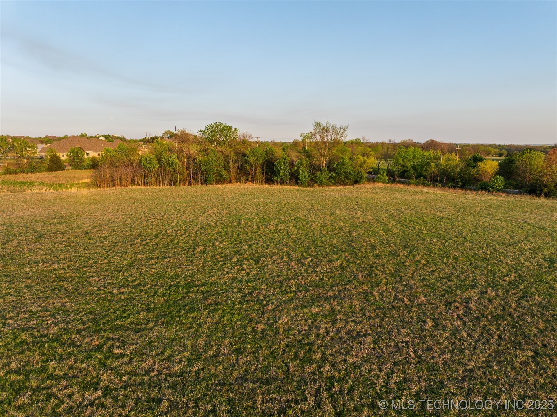 10 N Memorial Drive Property Photo 14