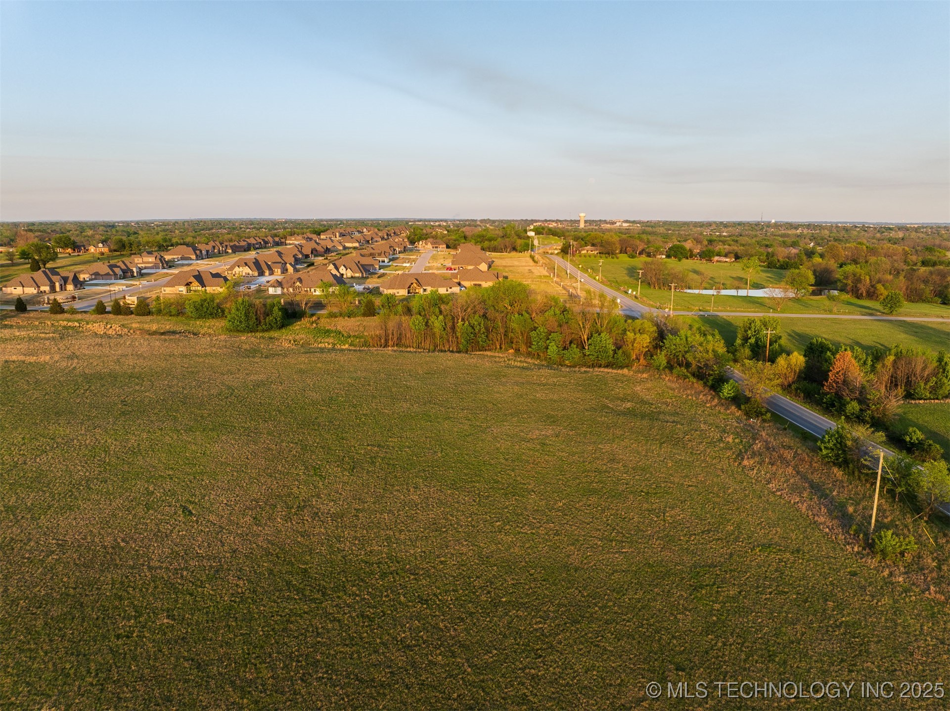 10 N Memorial Drive Property Photo 23