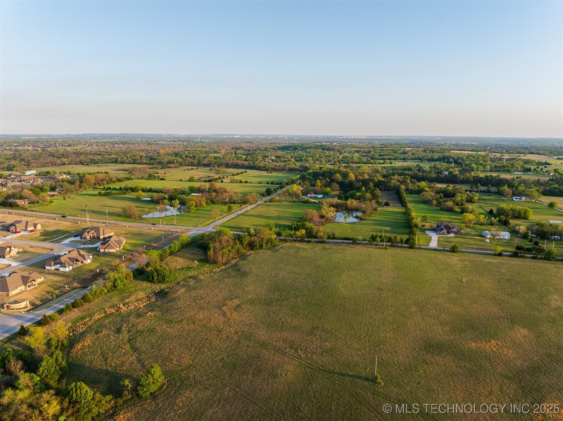 10 N Memorial Drive Property Photo 27