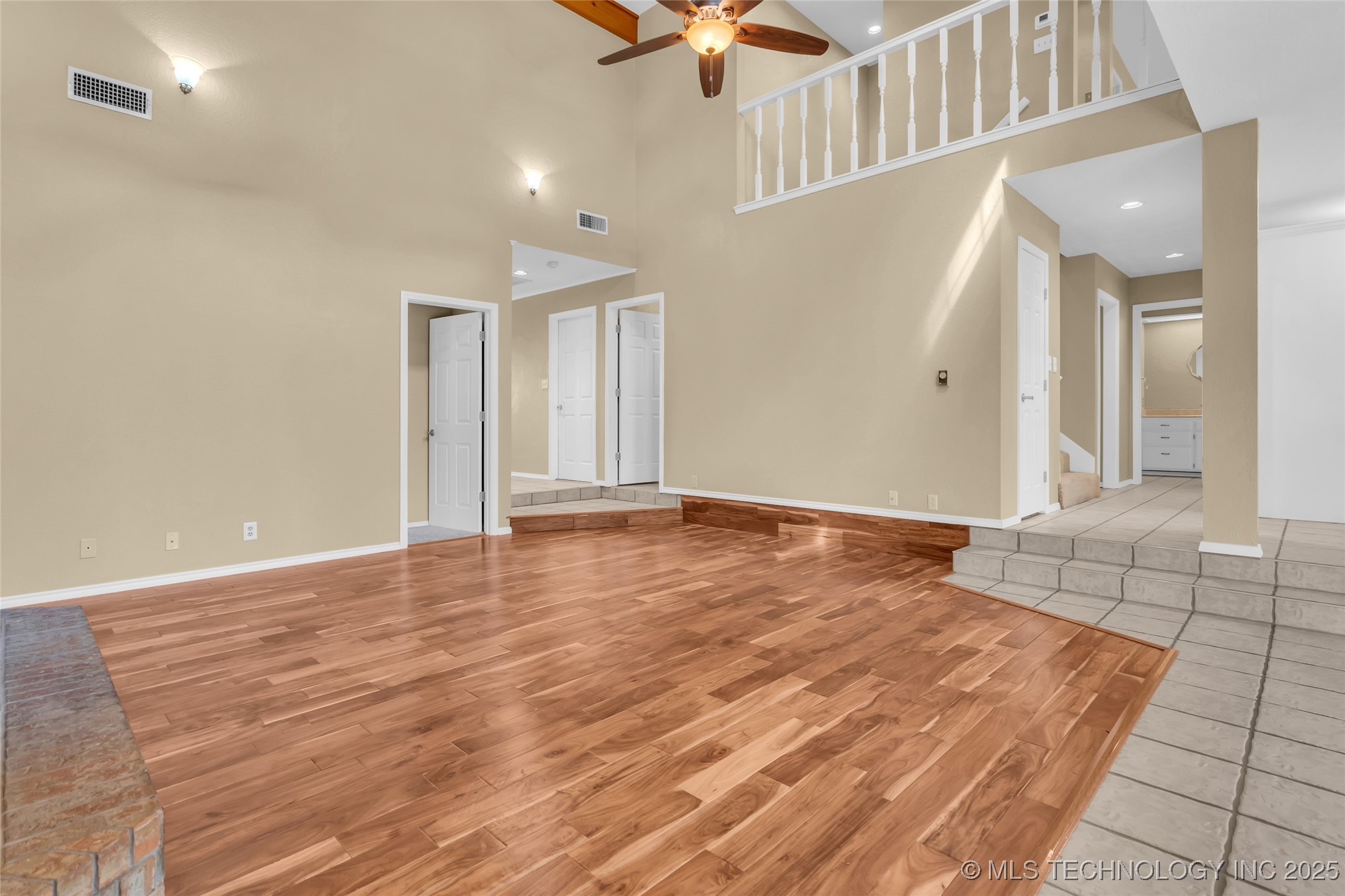 2400 Woodleaf Court Property Photo 7