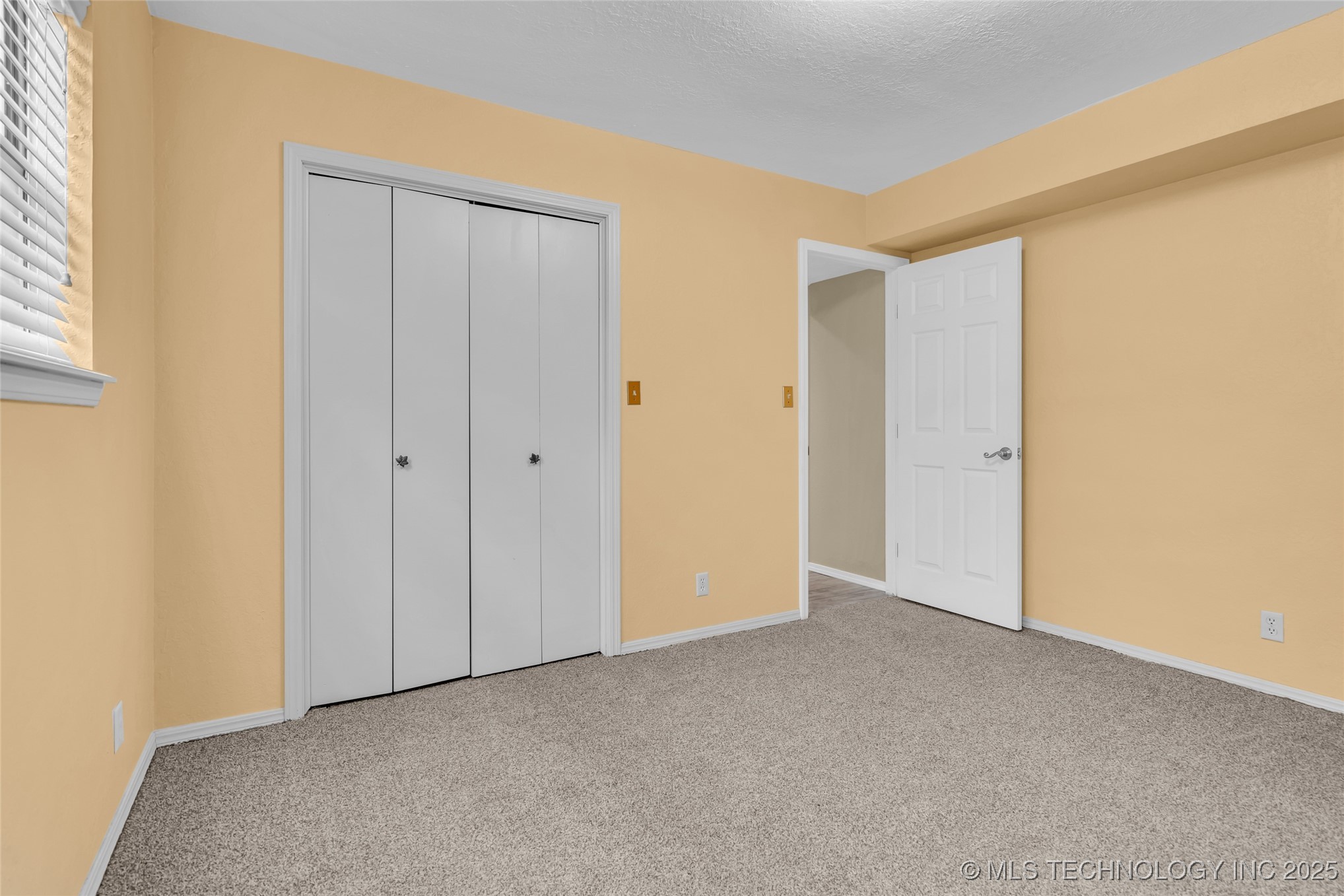 2400 Woodleaf Court Property Photo 16