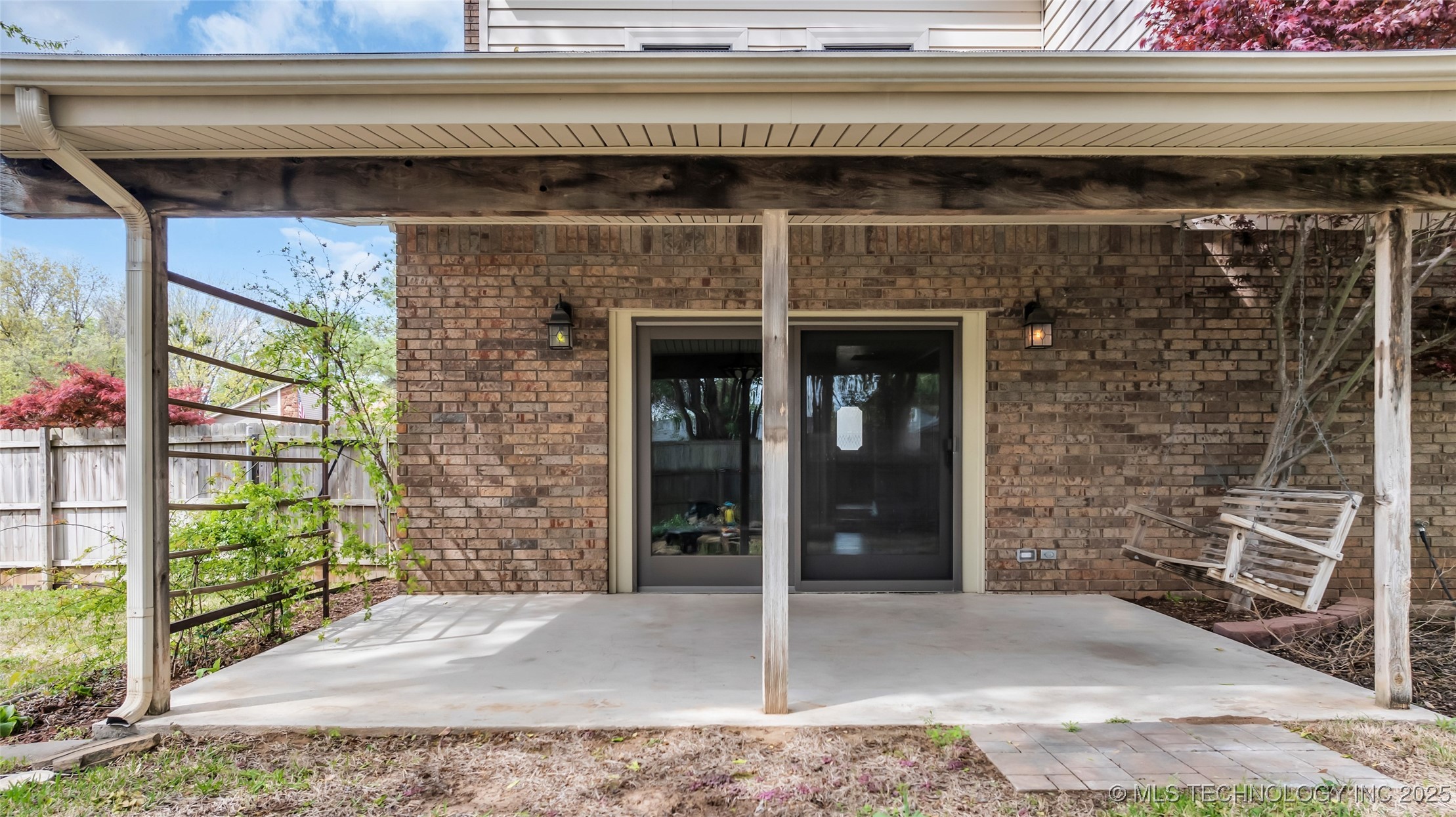 2400 Woodleaf Court Property Photo 35