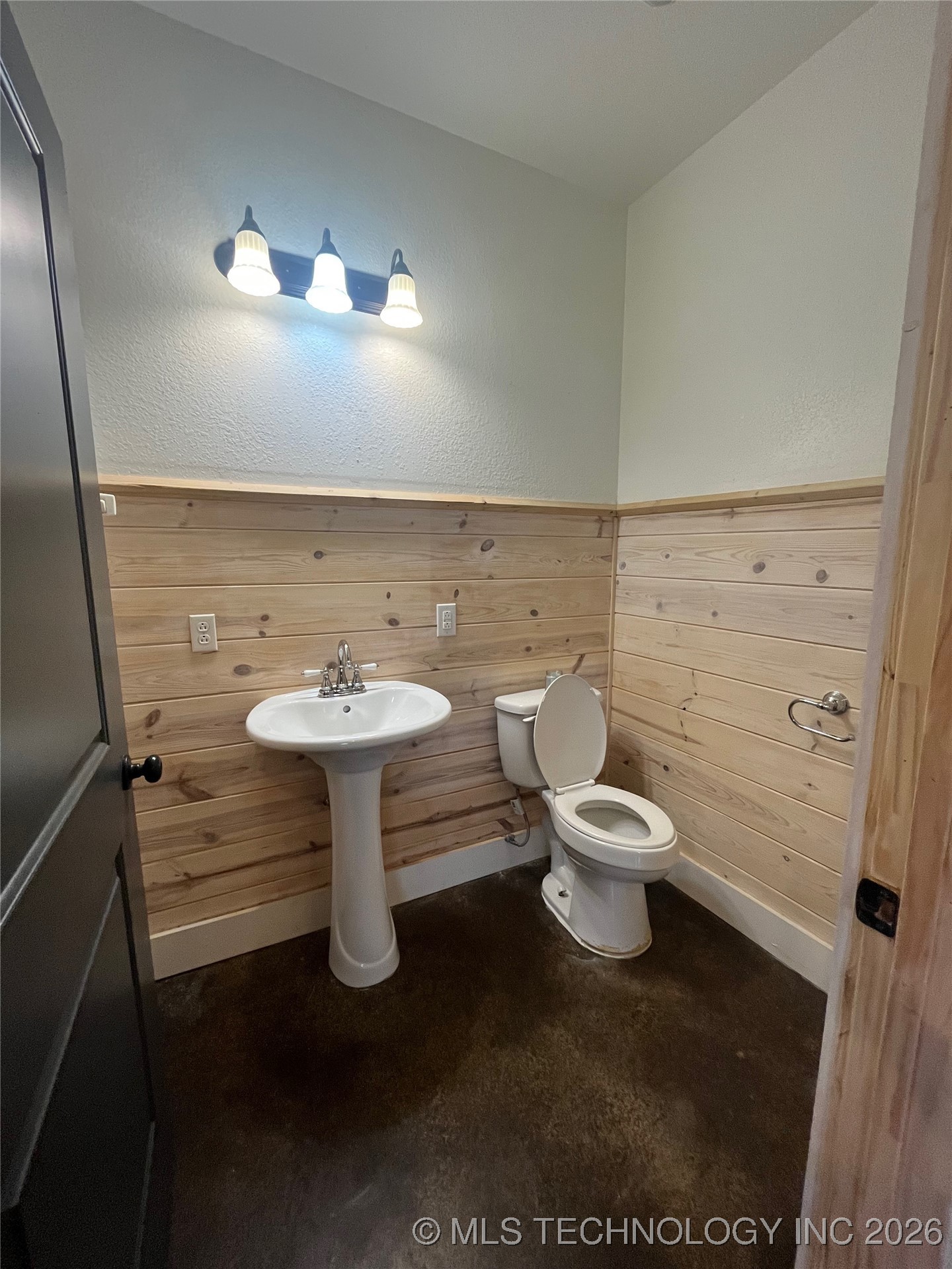 64 Crescent Property Photo 10