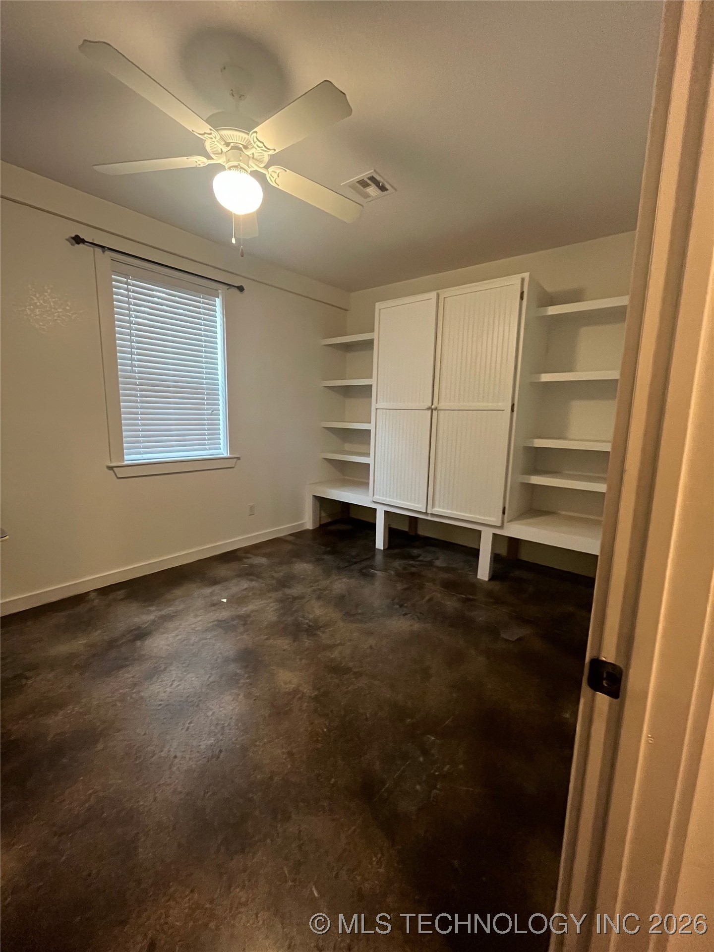 64 Crescent Property Photo 12