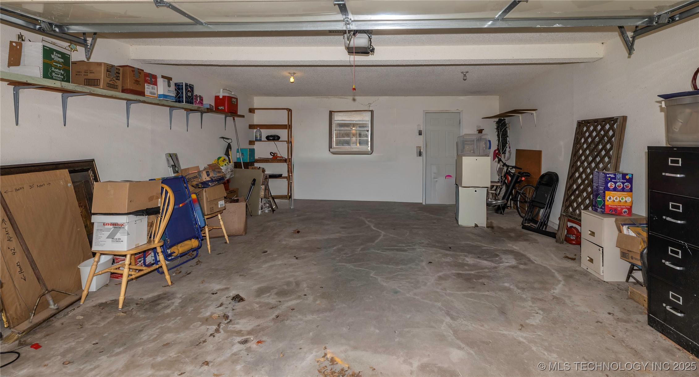 1033 E Thompson Avenue 1033 Property Photo 25