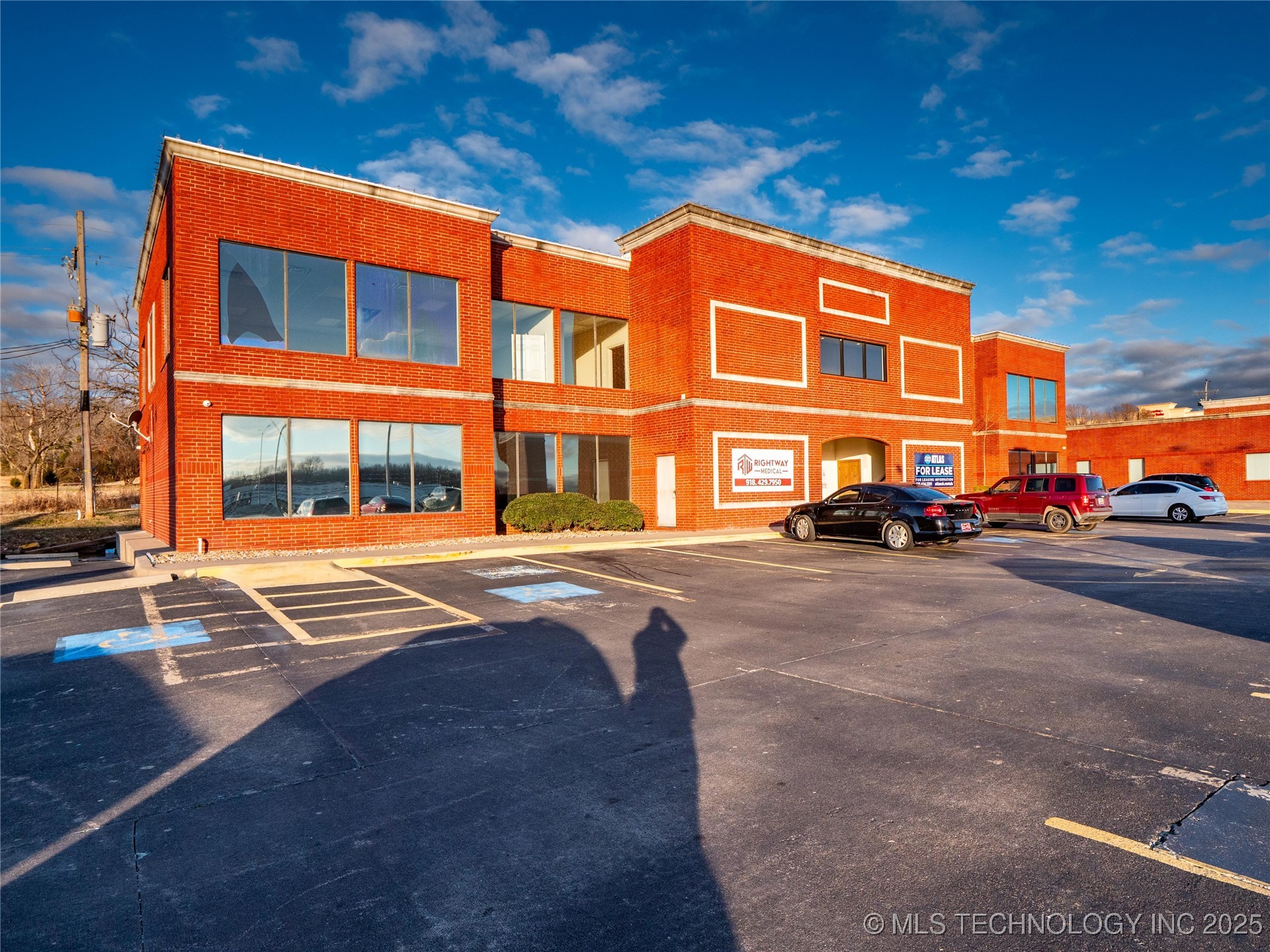 721 S George Nigh 3 Property Photo 1